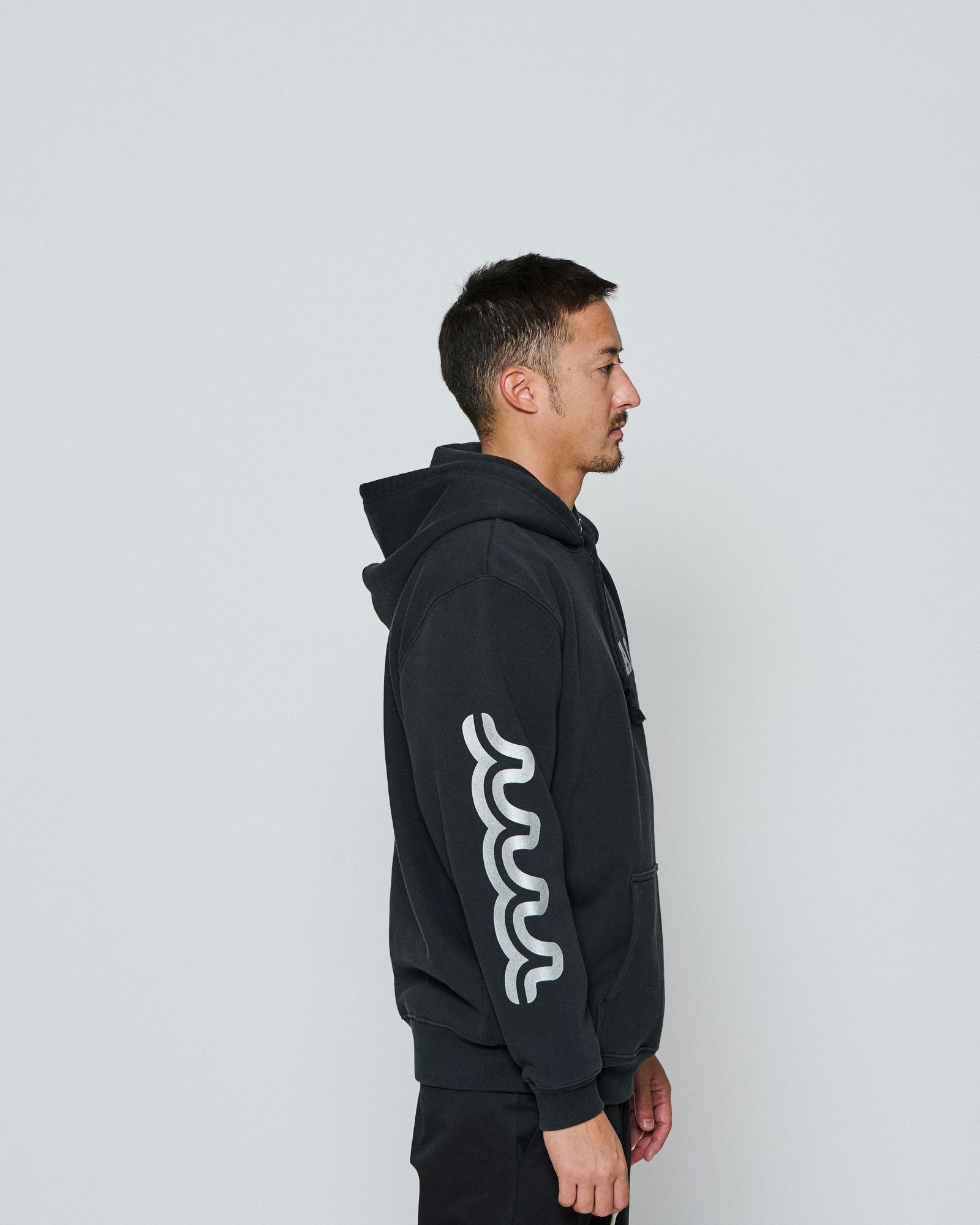 ☆先行予約☆ muta MARINE × ACANTHUS /アームプリントフーディー /パーカー / Arm Print Hooded Sweatshirt / BLACK 【MA2657】