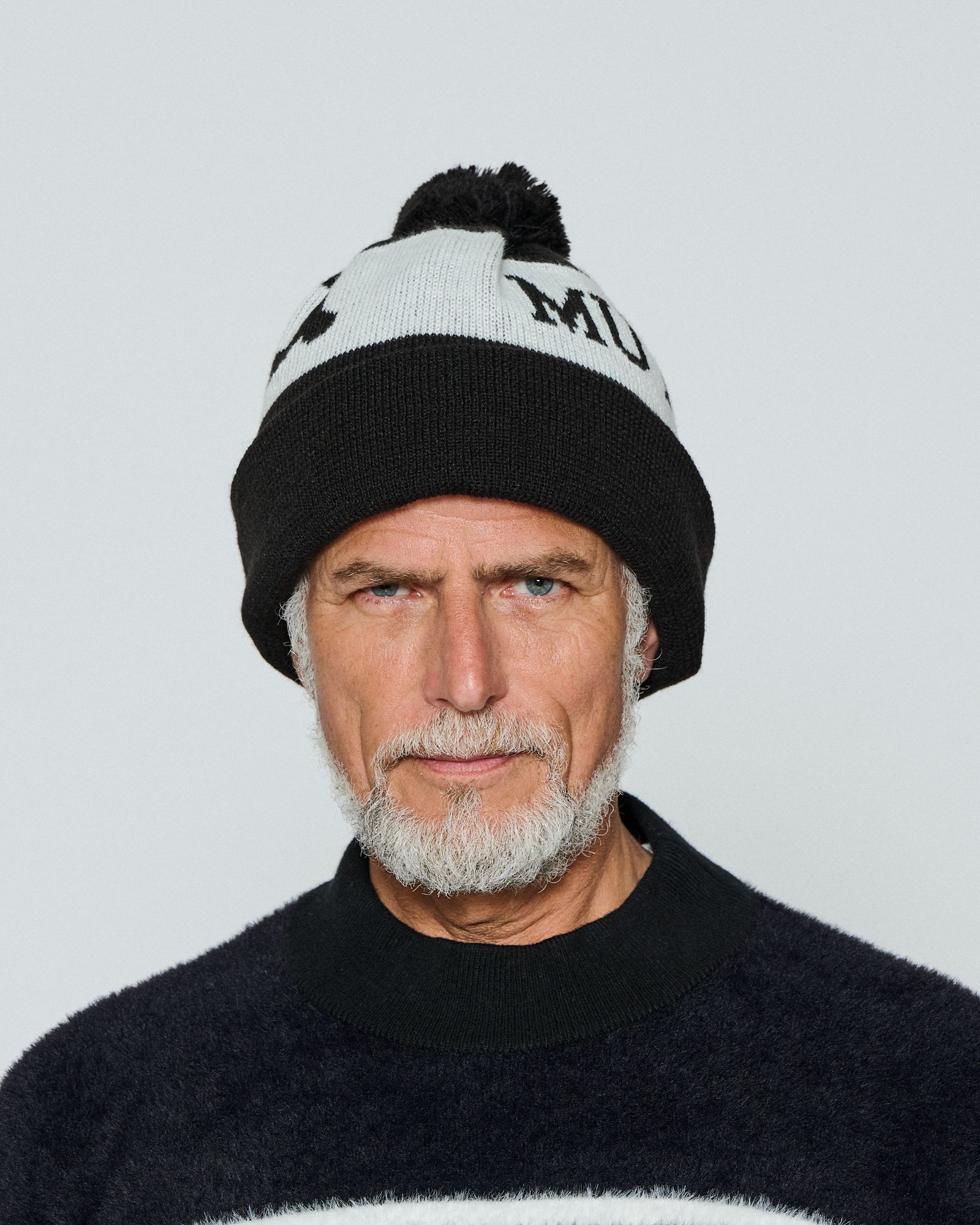 ☆先行予約☆ muta MARINE × ACANTHUS / ニットキャップ / Wave Logo Pom-pom Knit Cap / BLACK 【MA2664】