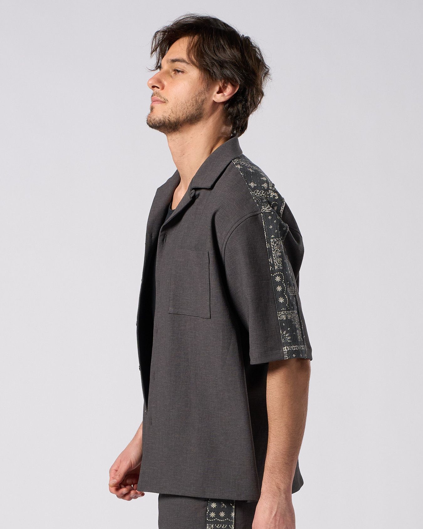 ☆先行予約☆ バンダナプリントパネルオープンカラーシャツ /  bandana print panel open shirt / CHARCOAL[4401 pe48i]