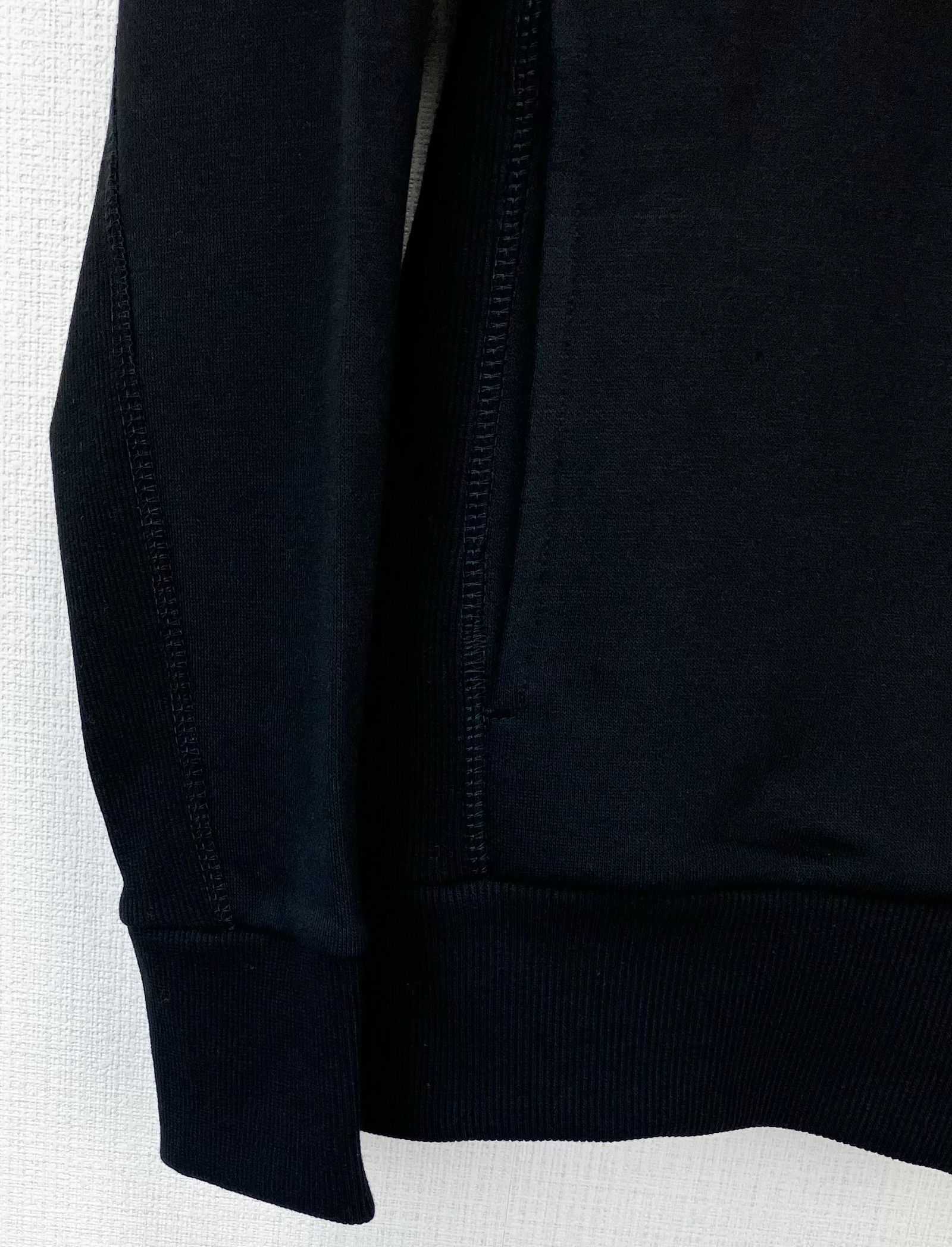 HOOD EMBOSSED LOGO HOODIE / エンボスロゴ ジップパーカー / ブラック【USO-26063】