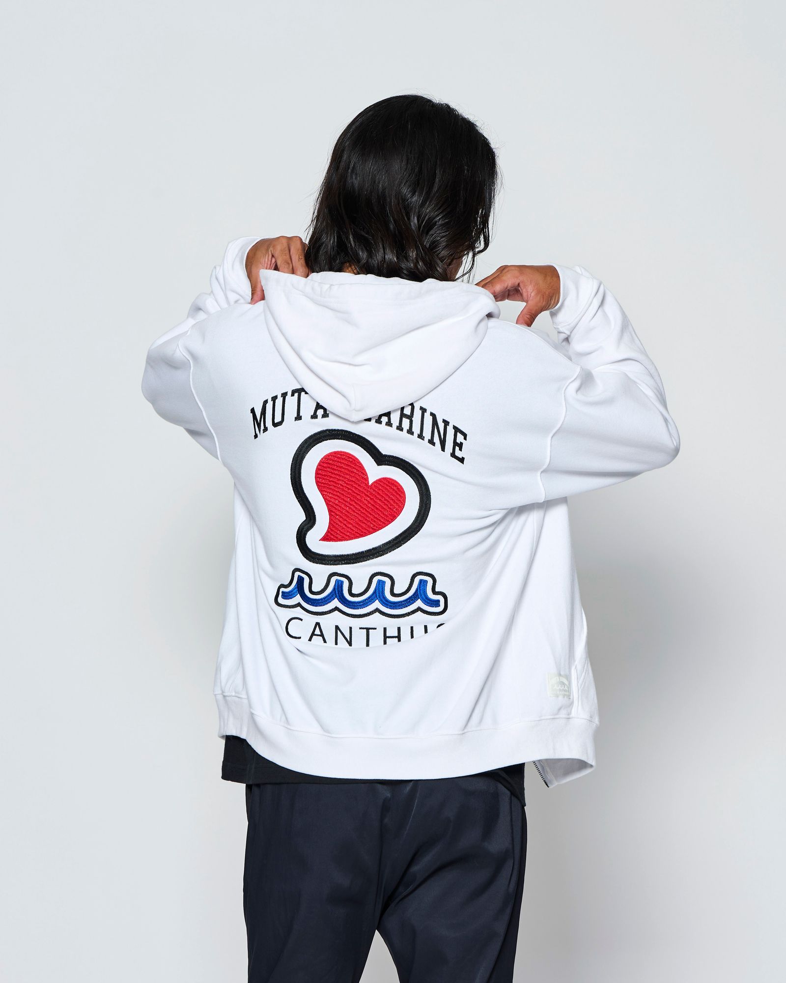 ☆先行予約☆muta MARINE × ACANTHUS  / スーベニアジップアップスウェットフーディー / ジップパーカー /  Souvenir Zip-up Hooded Sweatshirt / WHITE【MA2712】