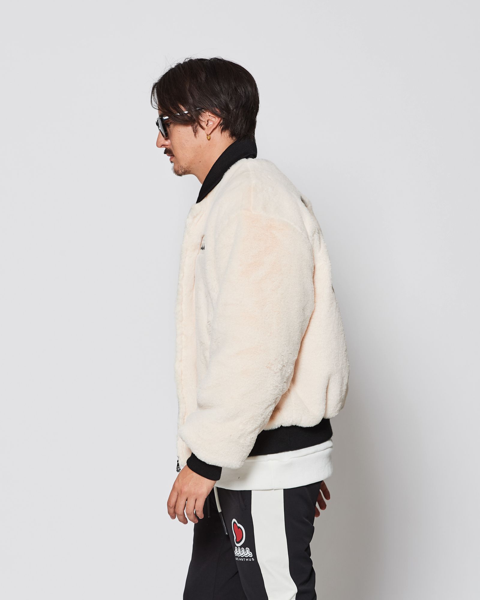 ☆先行予約販売2025年11月中旬～12月中旬頃入荷予定☆ ACANTHUS × muta MARINE / muta Faux Fur Bomber Jacket  / ファーボンバージャケット / WHITE 【MA2530】