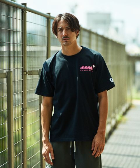 ACANTHUS × muta MARINE / muta sweet logo Tee /Tシャツ / BLACK 【MA2526】