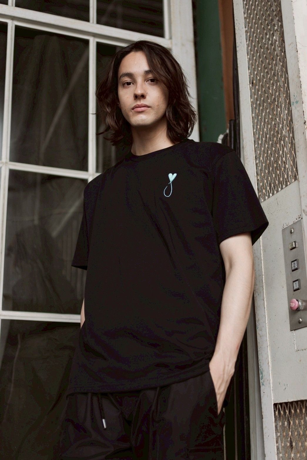Tシャツ / Tiphanie / BLACK x BLUE