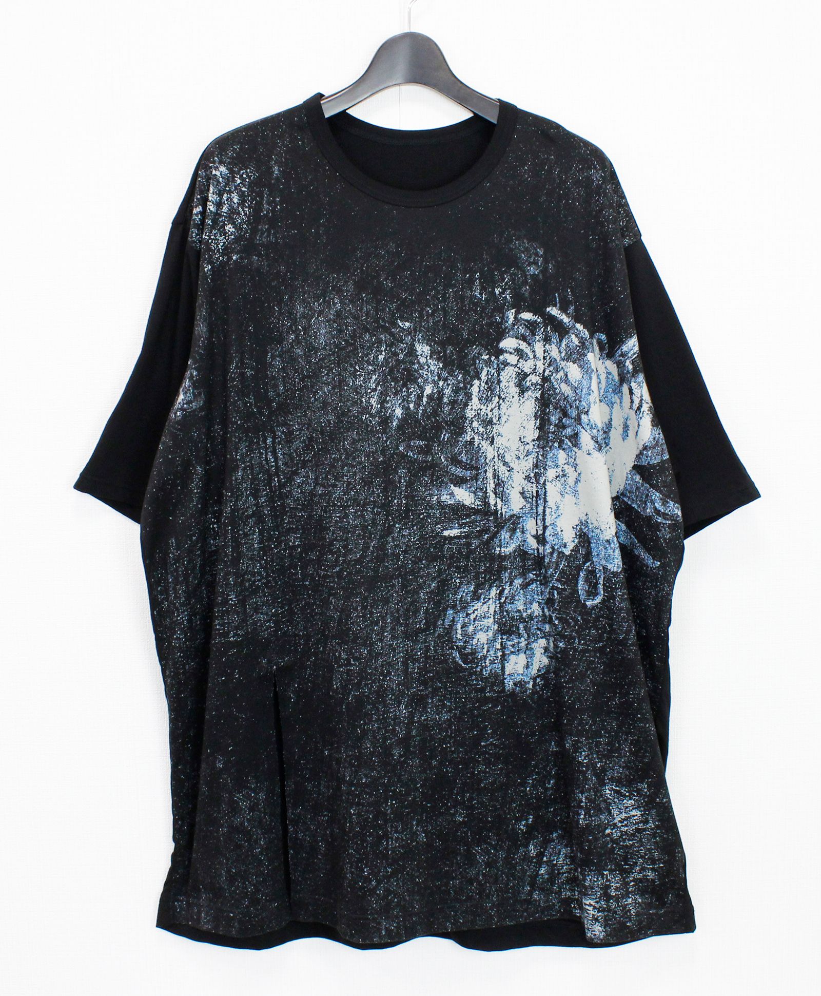 SILKETTE JERSEY FLORAL PATTERN SLIT JUMBO SHORT SLEEVED T-SHIRT / BLACKxBLUE [GL-T02-011-1-03]