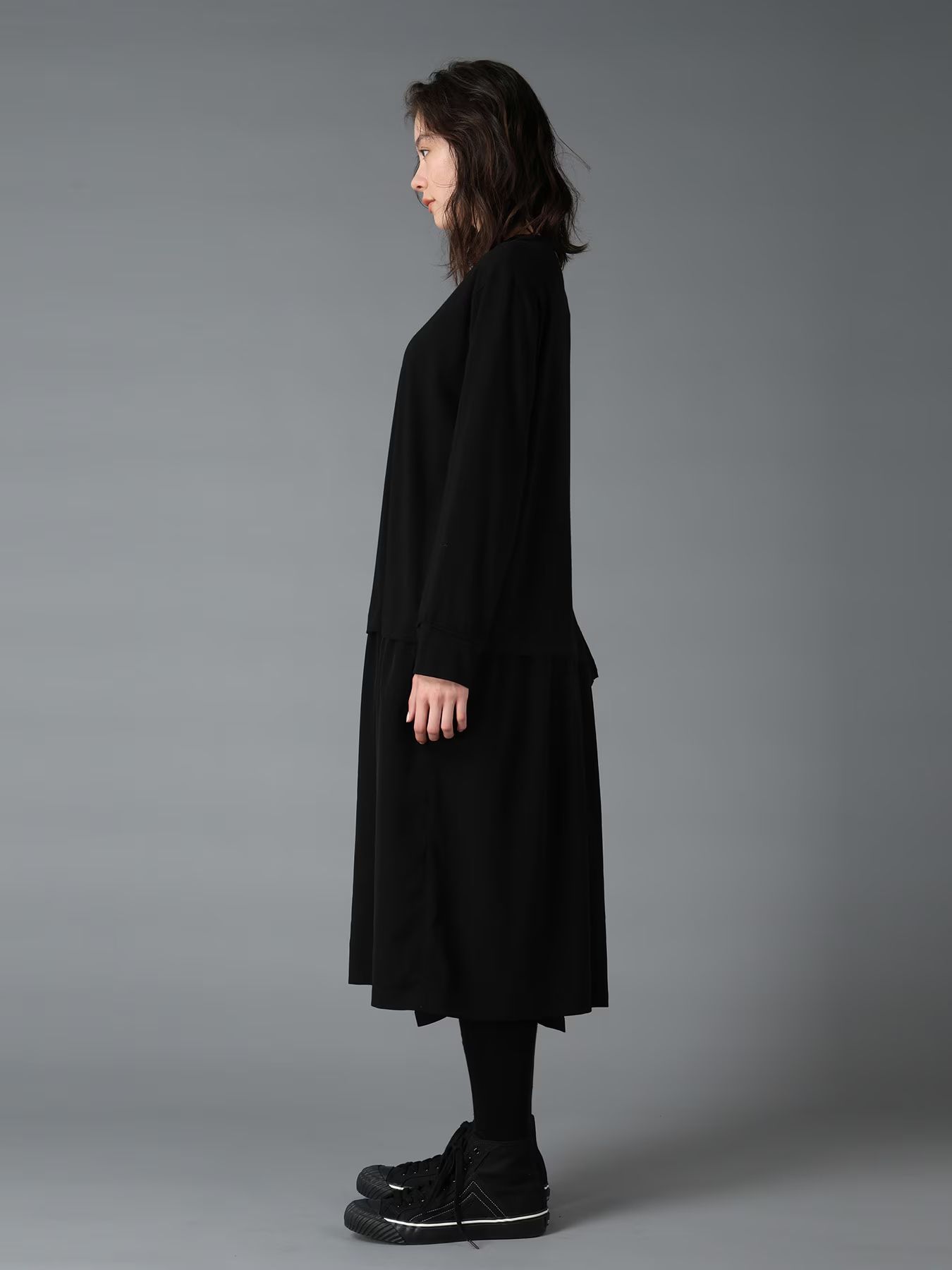 SILICON JERSEY+CREPE de CHINE PANEL LONG DRESS / BLACK  [GW-D04-801-1]
