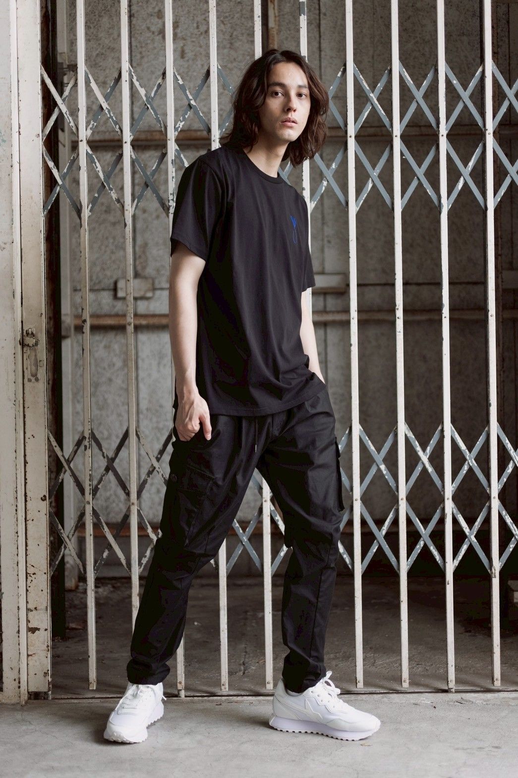 Tシャツ / Tiphanie / BLACK x ROYAL BLUE
