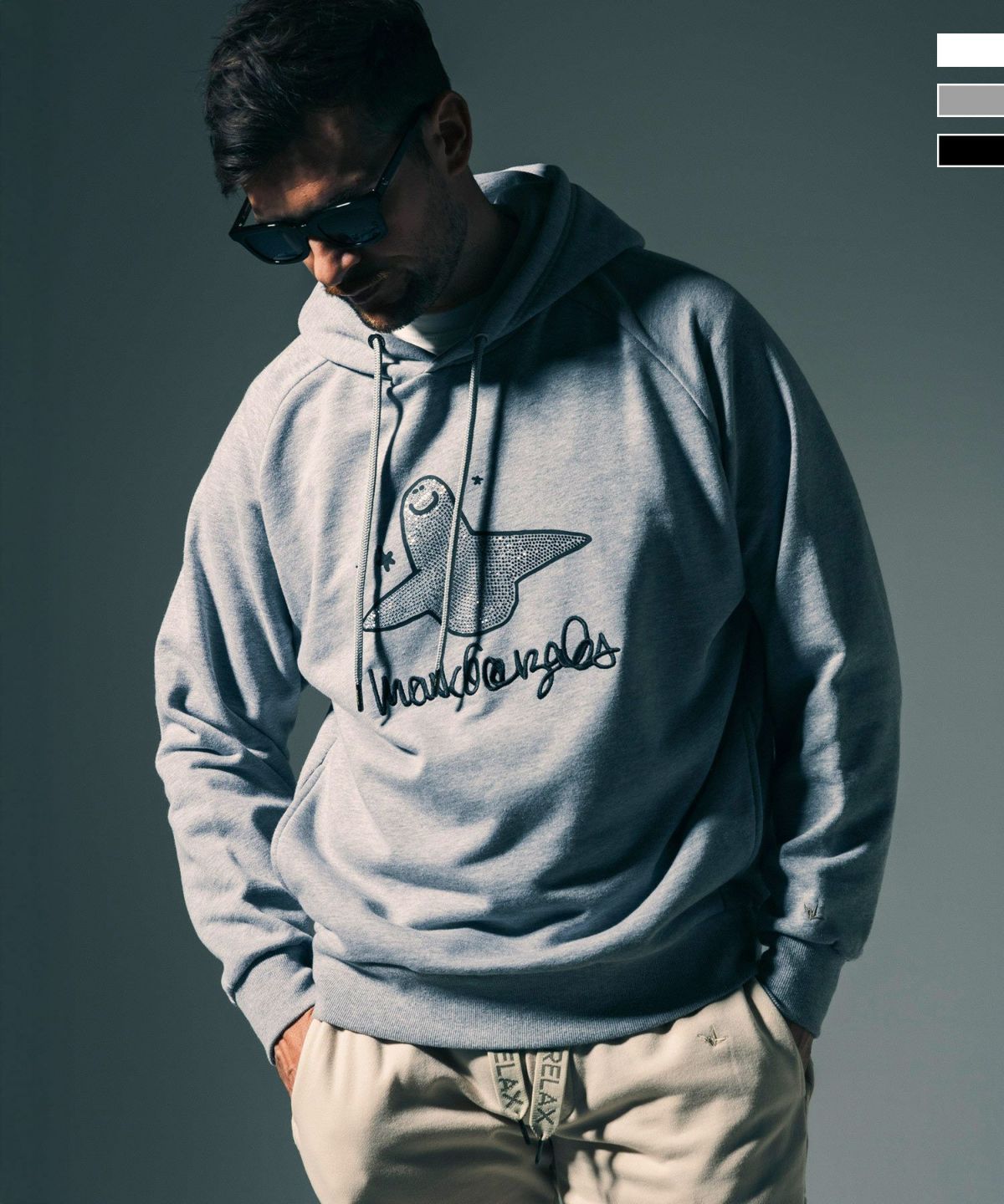 1PIU1UGUALE3 RELAX × Mark Gonzales / グラデーションラインストーンフーディー / パーカー / グレー【UST-26015】