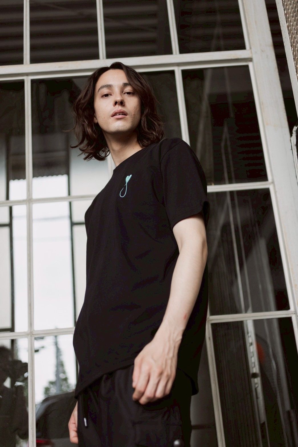 Tシャツ / Tiphanie / BLACK x BLUE