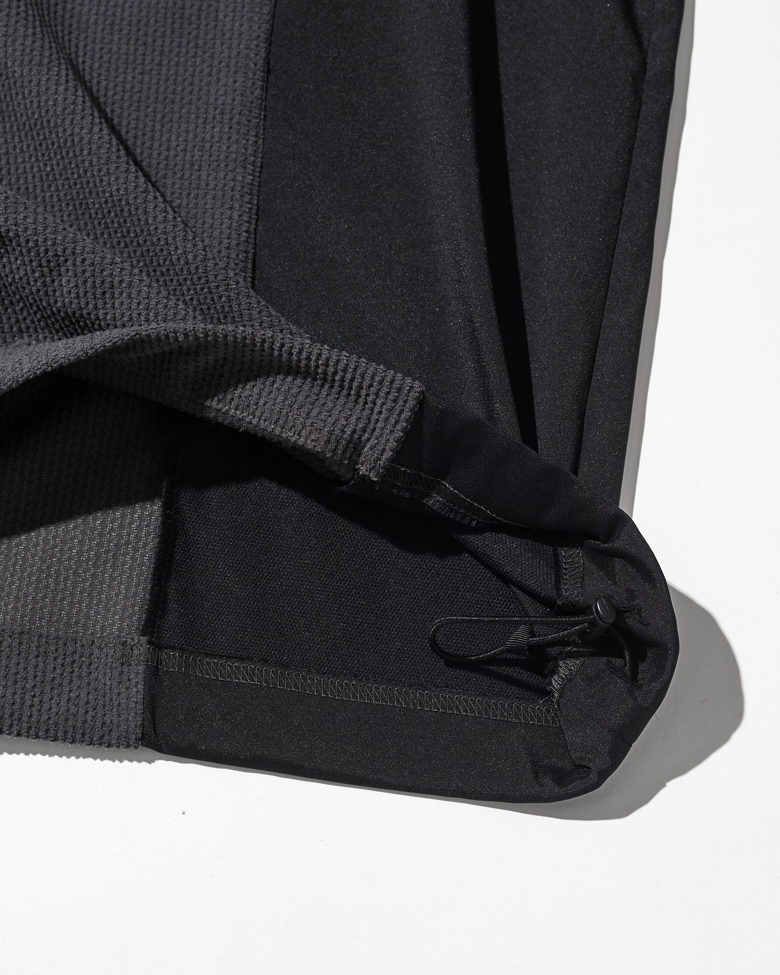 ☆先行予約☆  モックネックL/Sトップ / Split Mockneck L/S Top / CHARCOAL(BODY) BLACK(ARM)【CT2609】