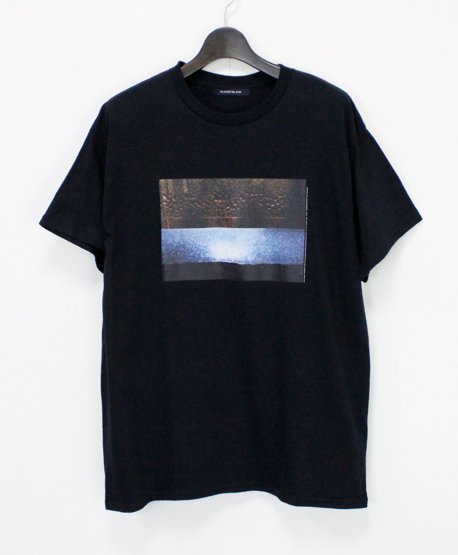クルーネック プリントTシャツ / CREW NECK PRINT T  / BLACK [IN-CS08]
