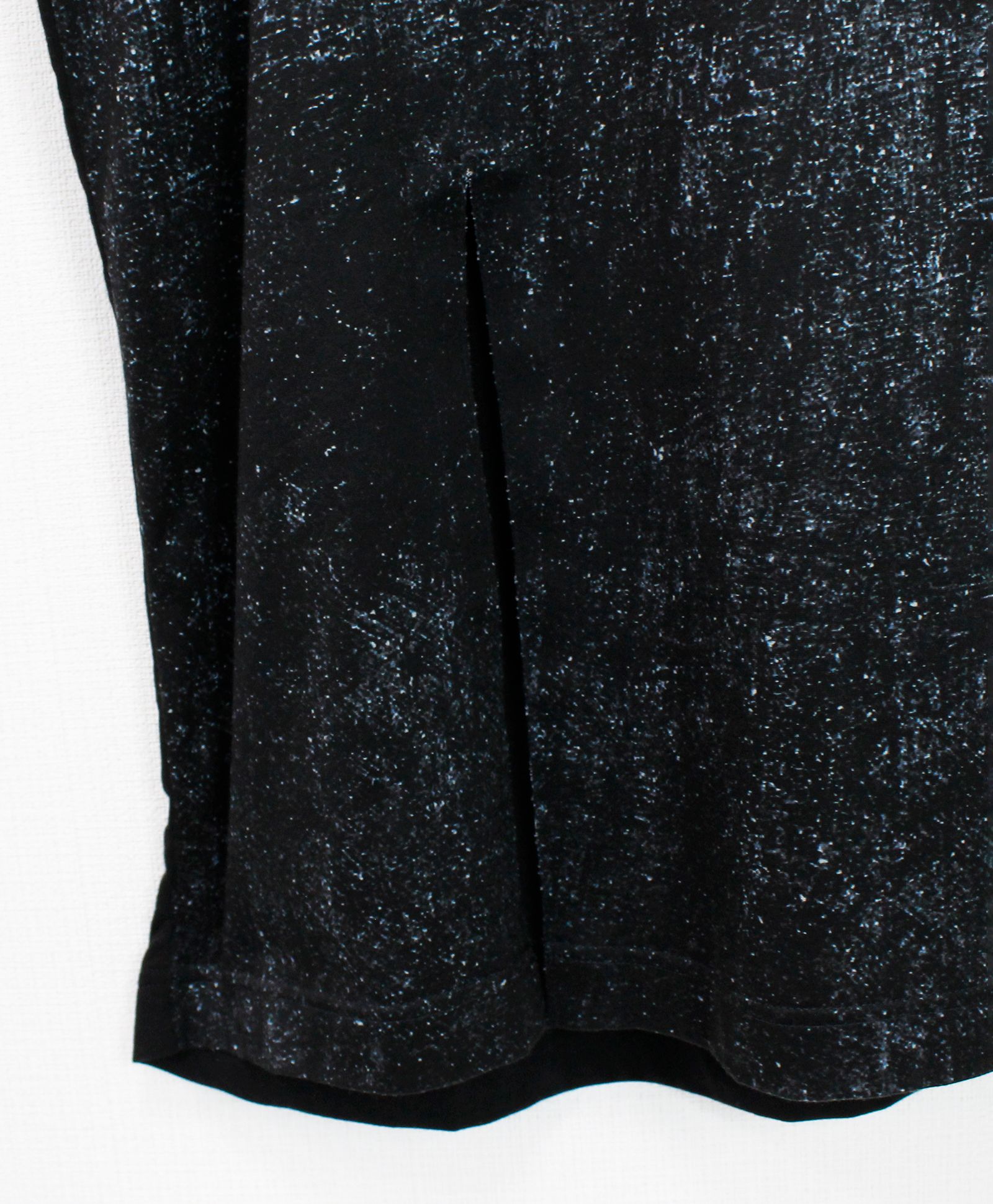 SILKETTE JERSEY FLORAL PATTERN SLIT JUMBO SHORT SLEEVED T-SHIRT / BLACKxBLUE [GL-T02-011-1-03]