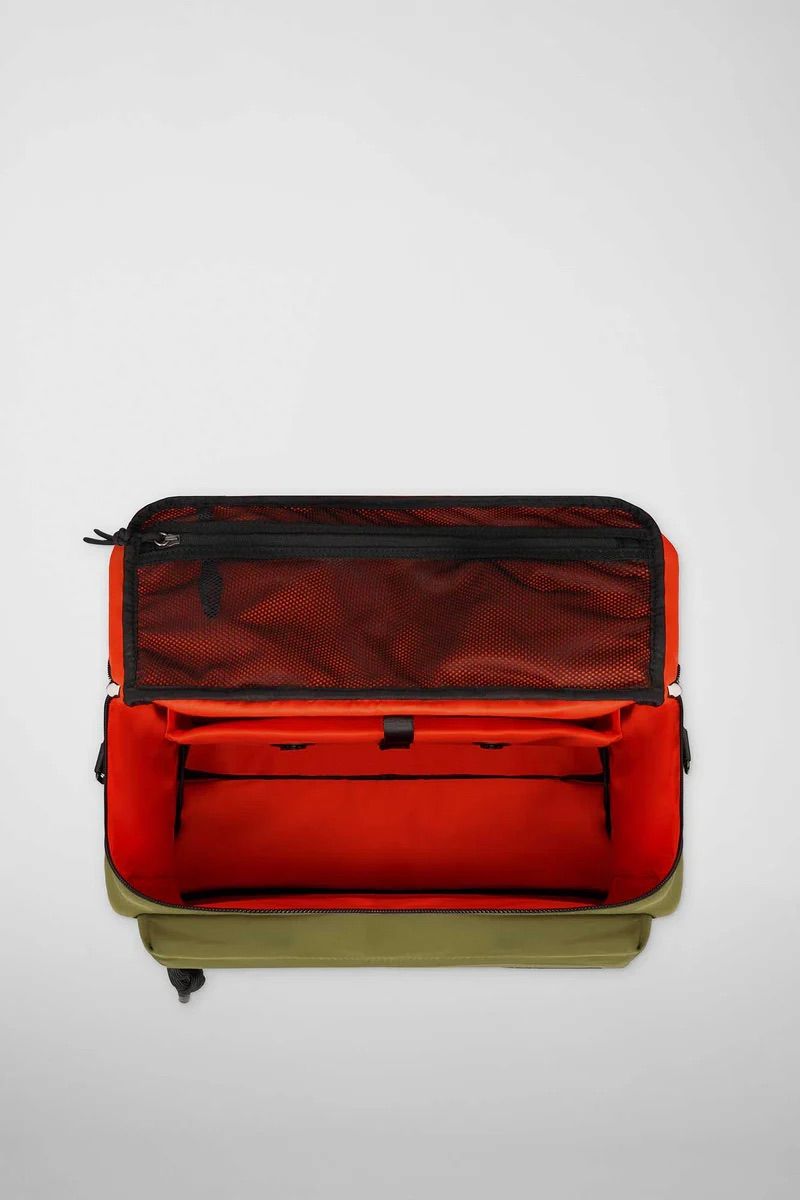 リュック バックパック ハンド ショルダー バッグ 2WAY / イースト+ウェスト リサイクルナイロン 防水 / Lサイズ / ヴェルドーネ(オリーブグリーン) [ZAEWRL003 VERDE]