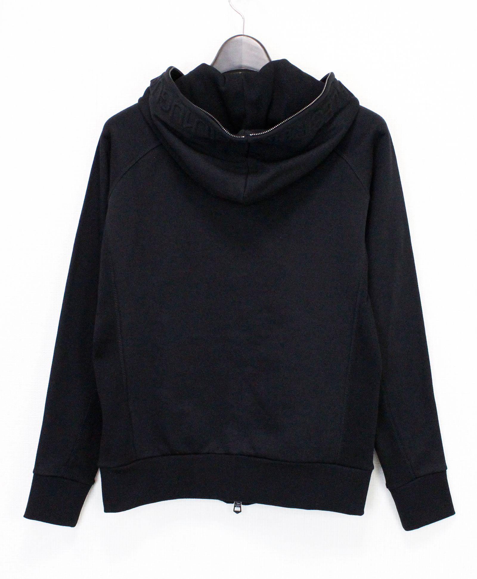 HOOD EMBOSSED LOGO HOODIE / エンボスロゴ ジップパーカー / ブラック【USO-26083】