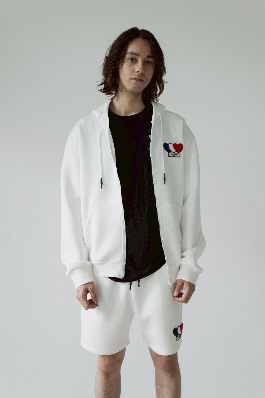 3ハートパッチダンボールジップパーカー / 3Heart Patch Cardboard Zip Hoodie / WHITE