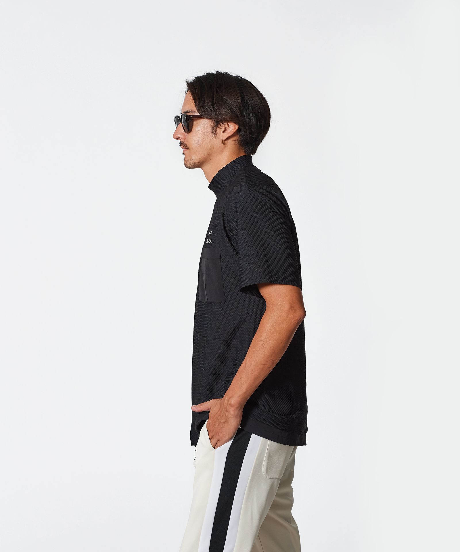 ACANTHUS - ACANTHUS × muta MARINE / muta Mesh Mockneck Top