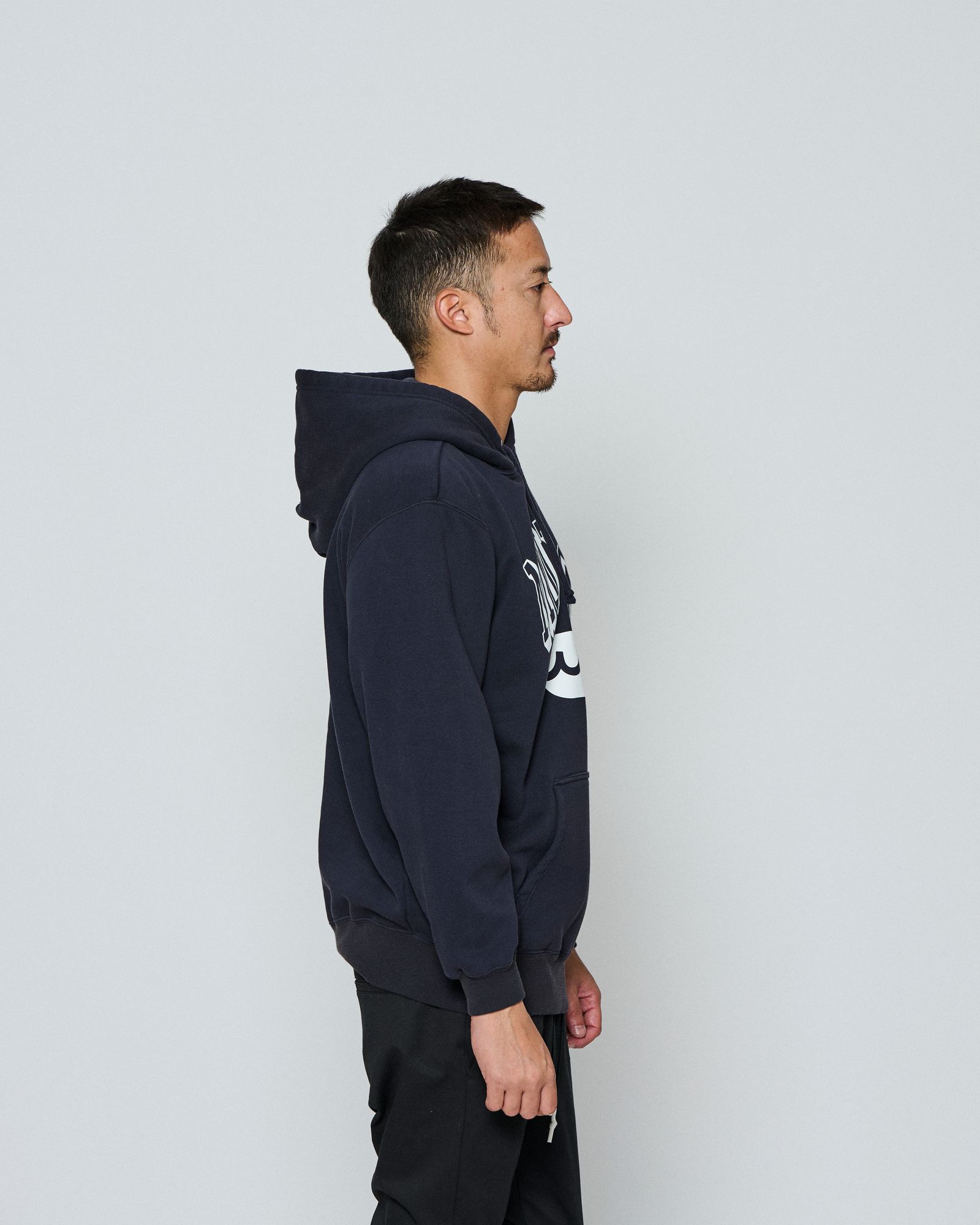 ☆先行予約☆ muta MARINE × ACANTHUS / カレッジロゴフーディー /パーカー / Shadow College Logo Hooded Sweatshirt / NAVY 【MA2660】