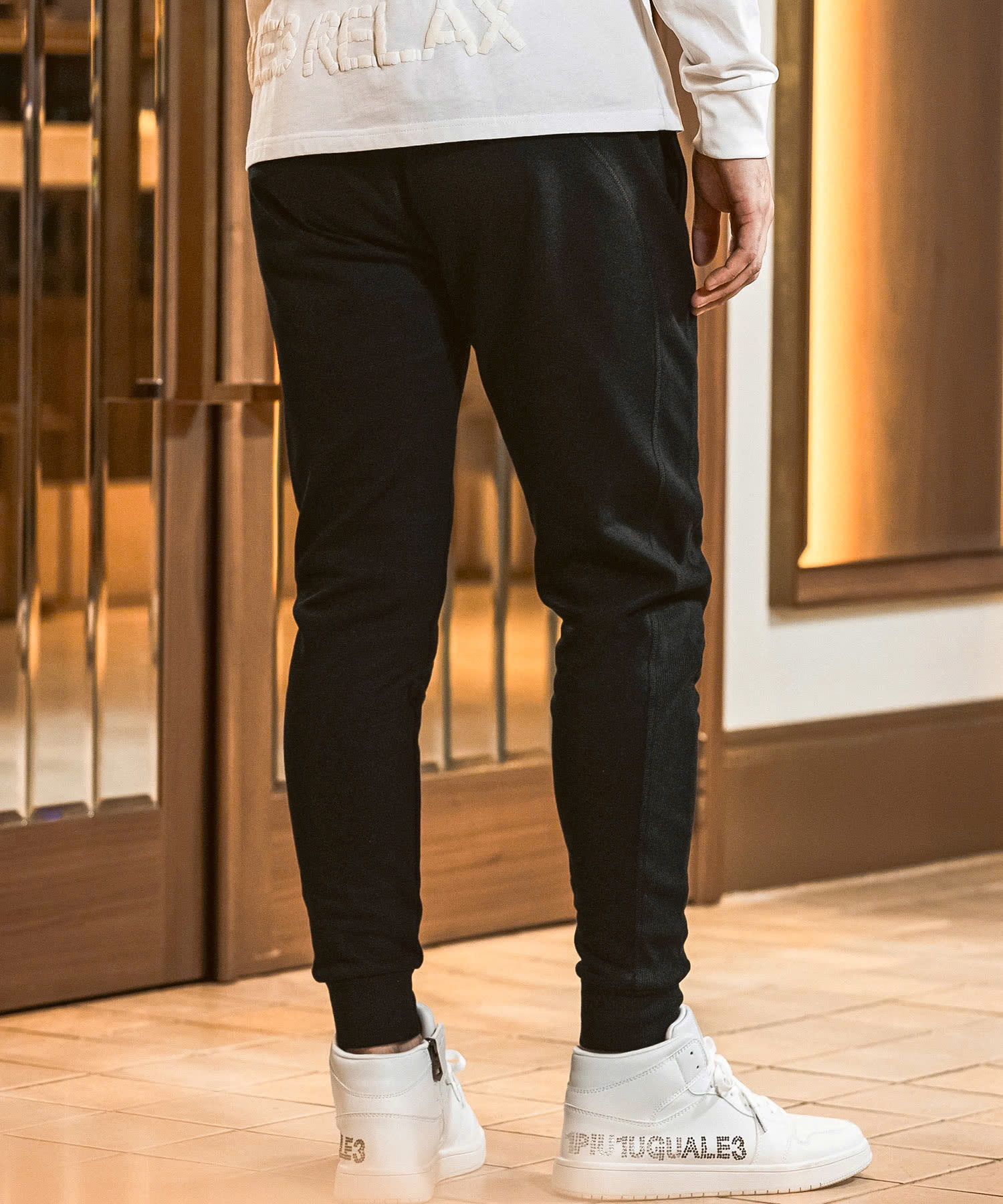 EMBOSSED LOGO JOGGER PANTS / エンボスロゴ ジョガーパンツ / ブラック【USB-26083】