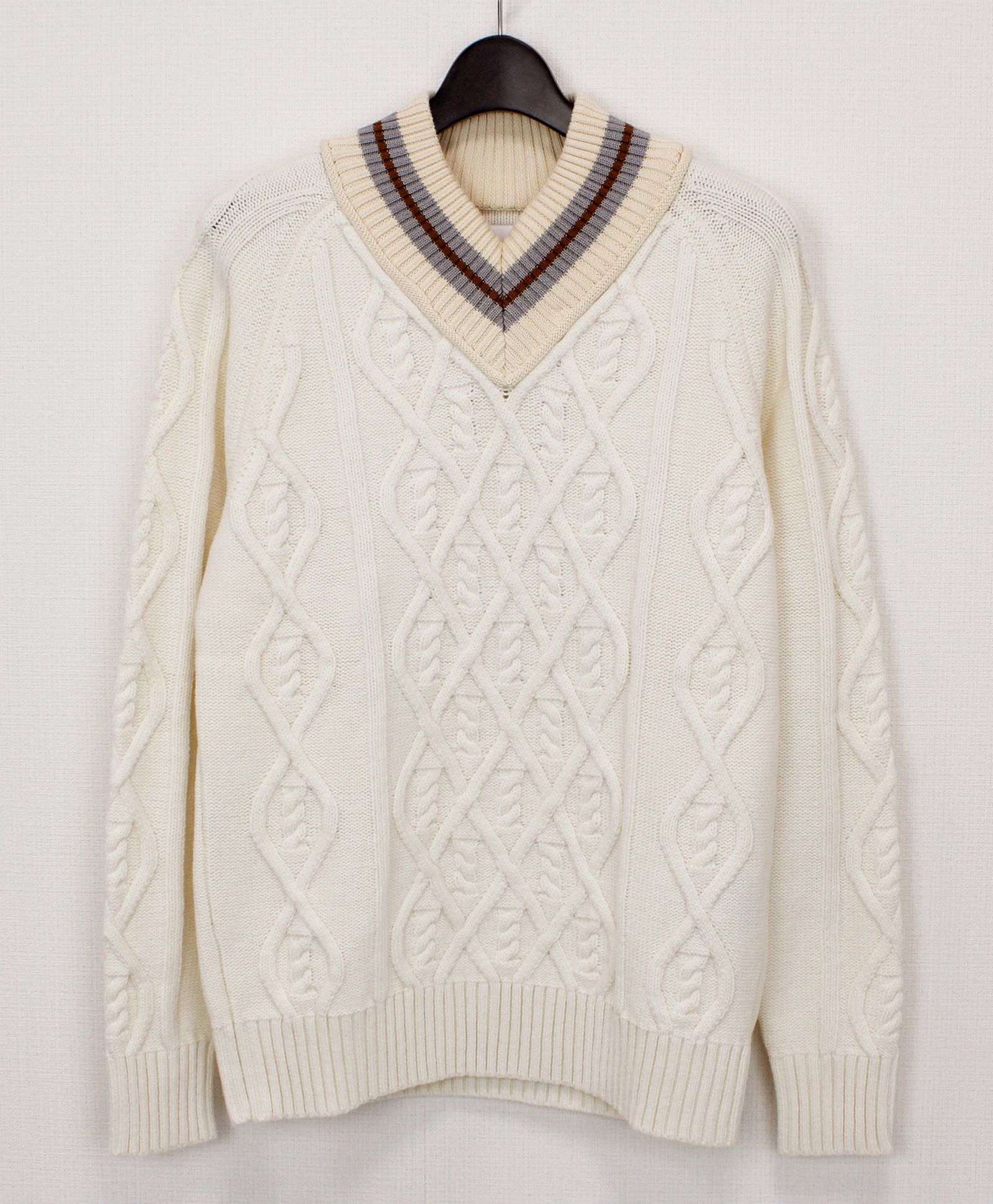 Vネックニット / NUMBER KNITWEAR / WHITE 【KVX 702】
