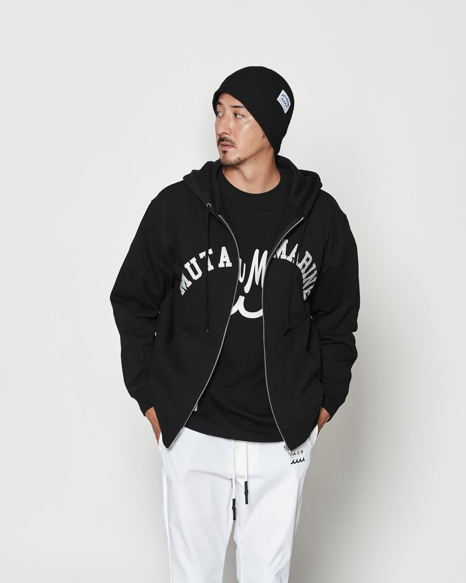 ☆先行予約☆muta MARINE × ACANTHUS  / アーチロゴ スウェットジップフーディー / パーカー / Arc Logo Zip Up Hooded Sweatshirt / BLACK【MA2610】