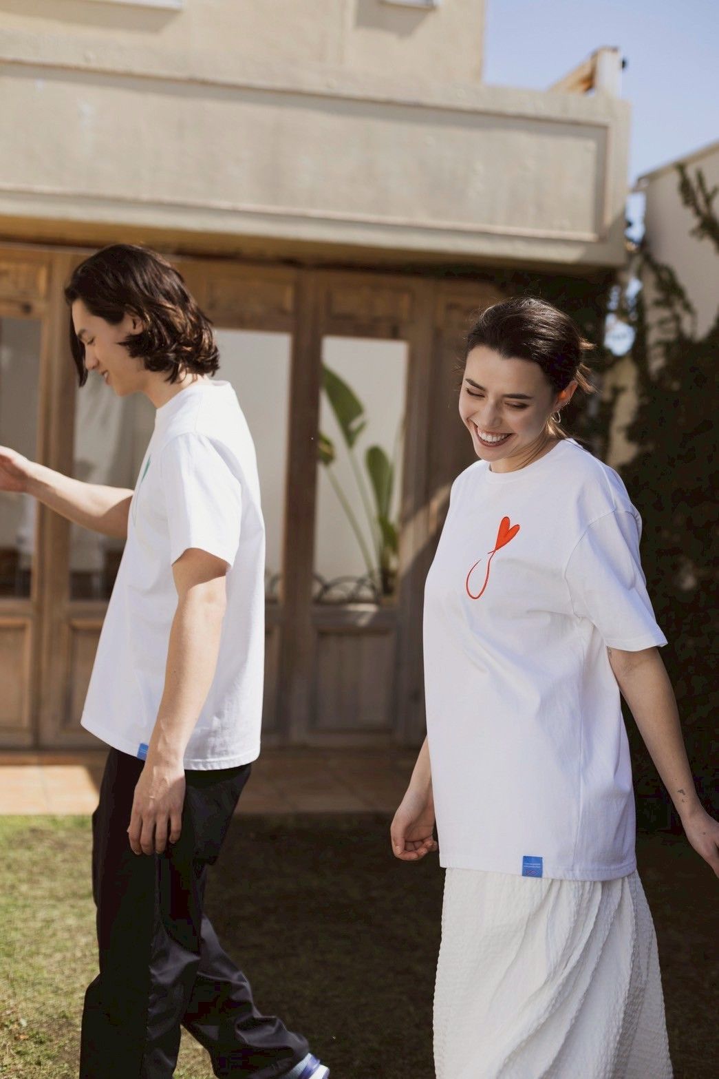 Tシャツ / Tiphanie Big Logo / WHITE x BLUE