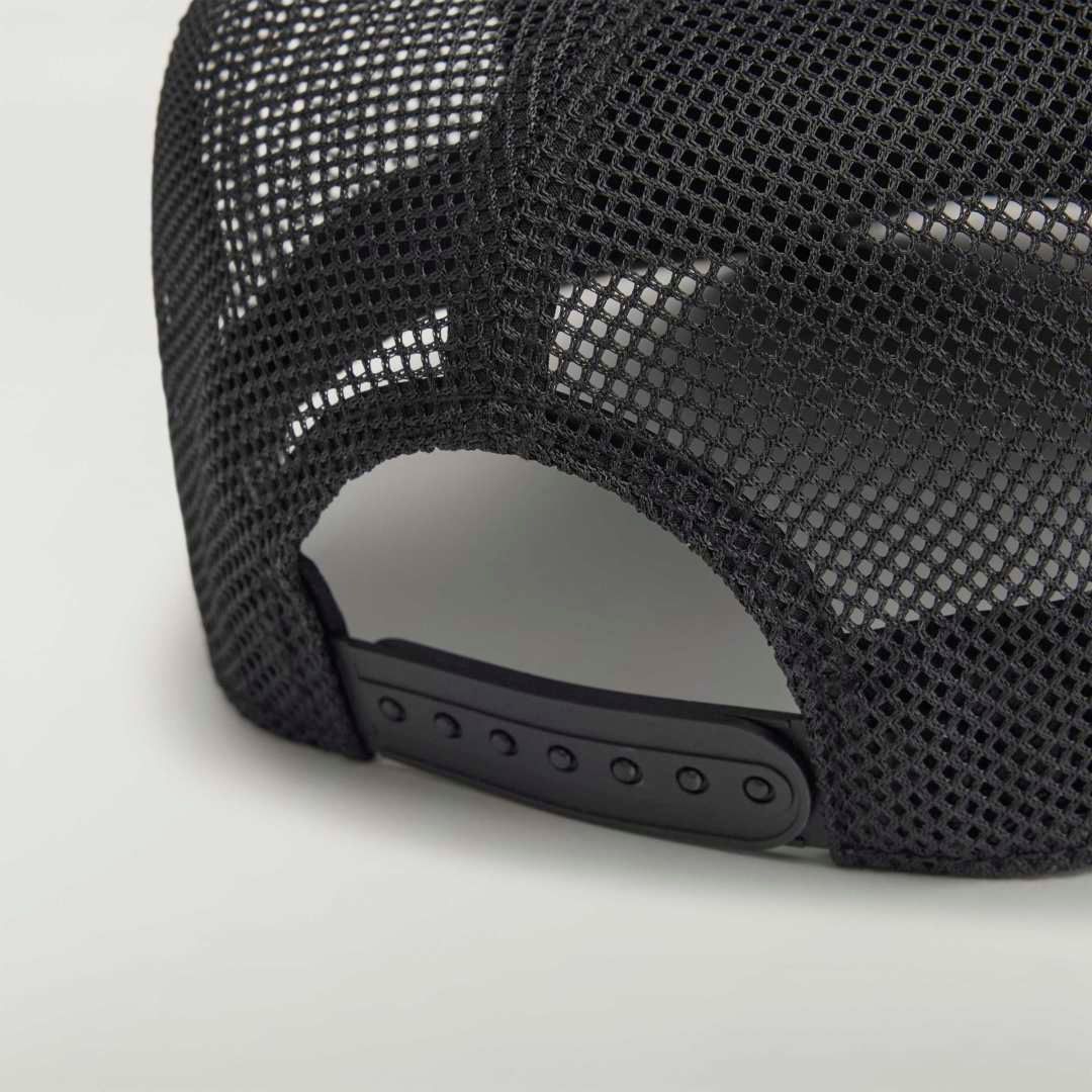 Y-3 MERCEDES-AMG PETRONAS FORMULA 1 TEAM TRUCKER CAP / BLACK  [KR4909-ACCS26]