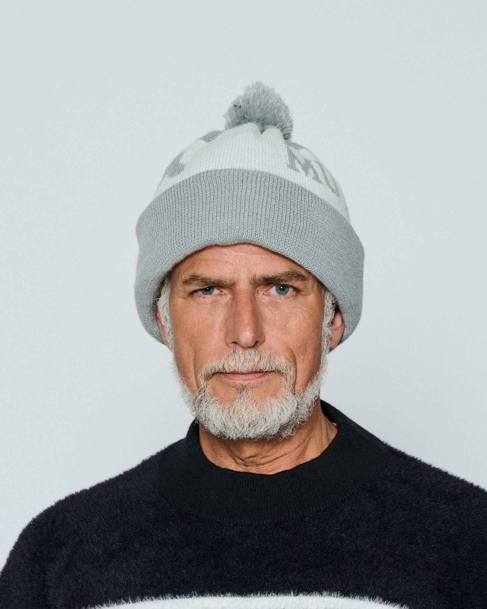 ☆先行予約☆ muta MARINE × ACANTHUS / ニットキャップ / Wave Logo Pom-pom Knit Cap / GREY 【MA2664】
