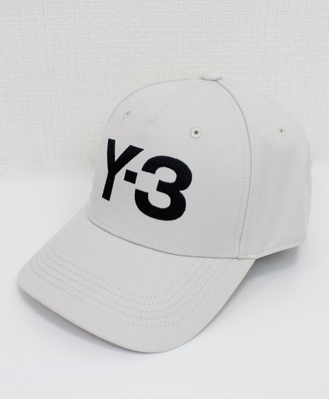 Y 3 Femt