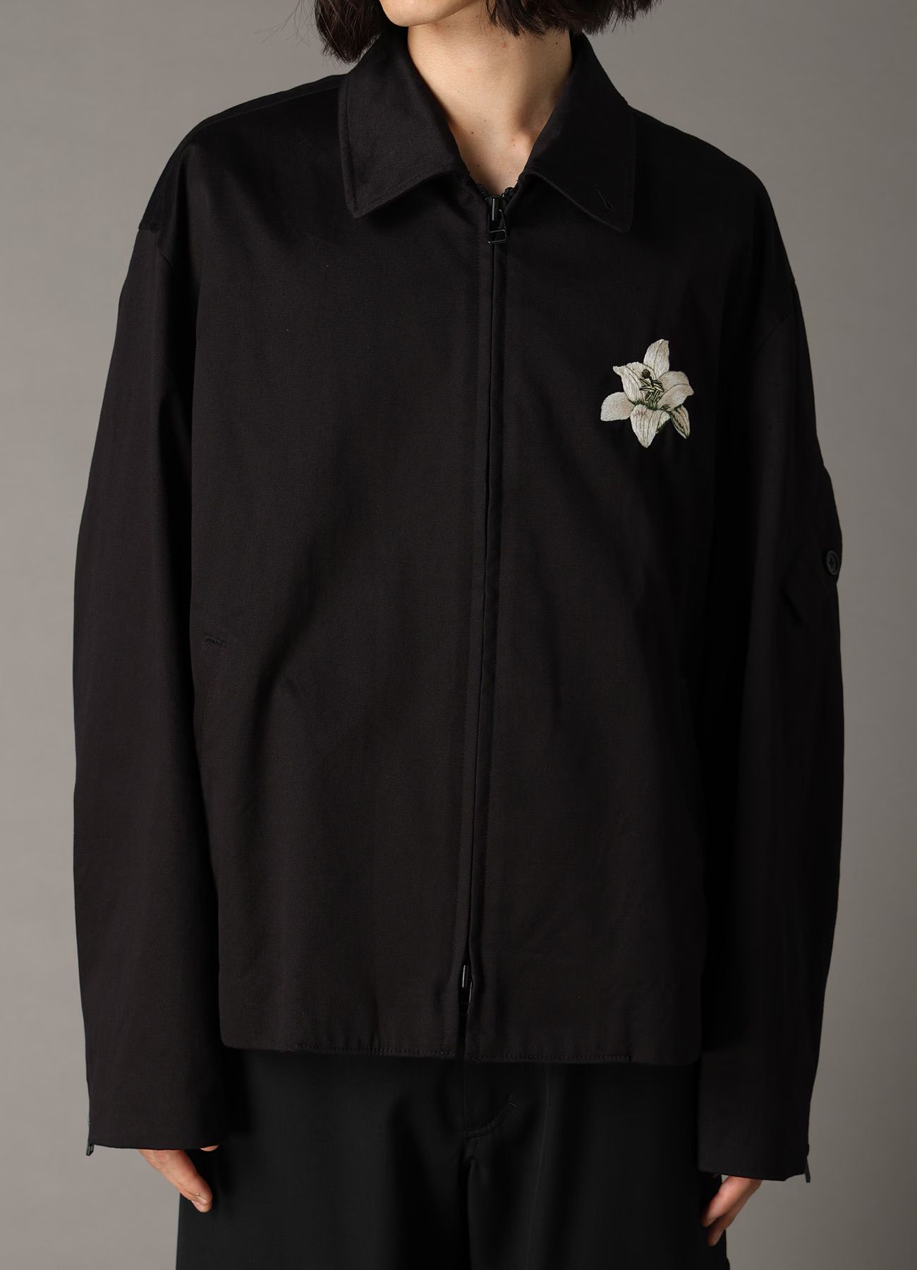 WHIPCORD LILY EMBROIDERED SOUVENIR JACKET / BLACK x BEIGE [GQ-J06-032-1]