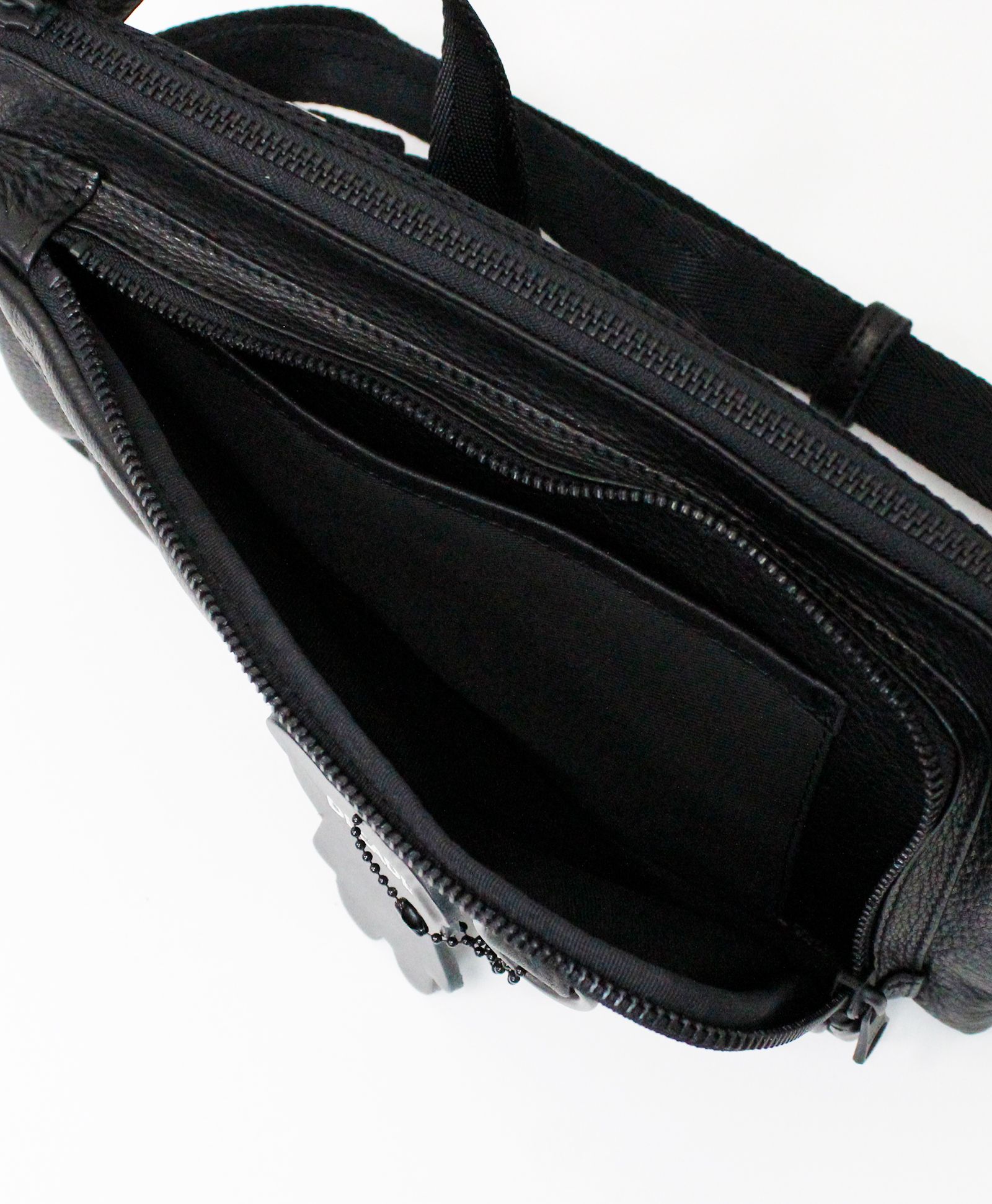 オイルドカウレザー・ボディバッグ / ブラック / Oiled Cow Leather Square Body Bag  / B - Black【DCD-01255】