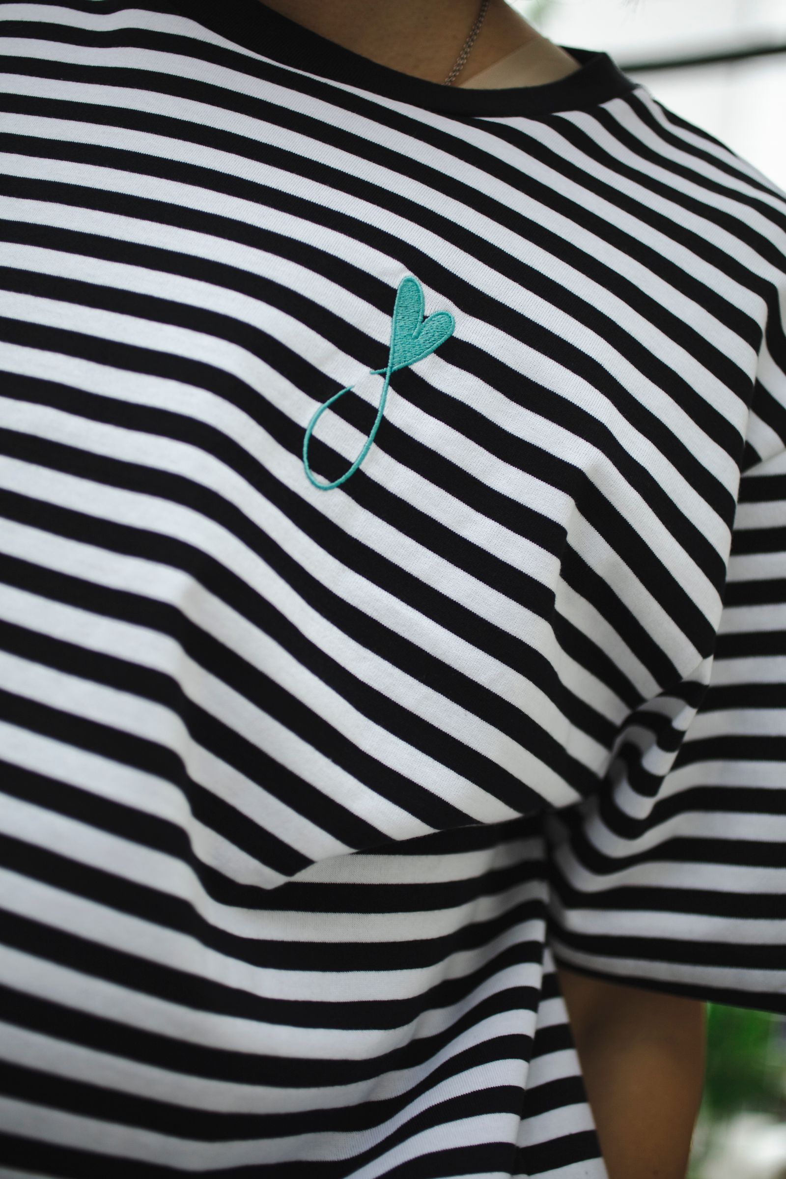 Tシャツ / Tiphanie Border / BLACK x BLUE