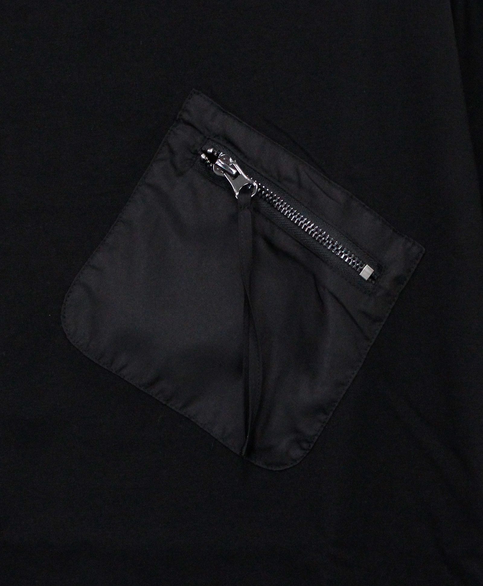 胸ポケットZIPショートスリーブTシャツ / ブラック【341038】