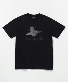 1PIU1UGUALE3 RELAX × Mark Gonzales / グラデーションラインストーン半袖Tシャツ / ブラック【UST-26015】