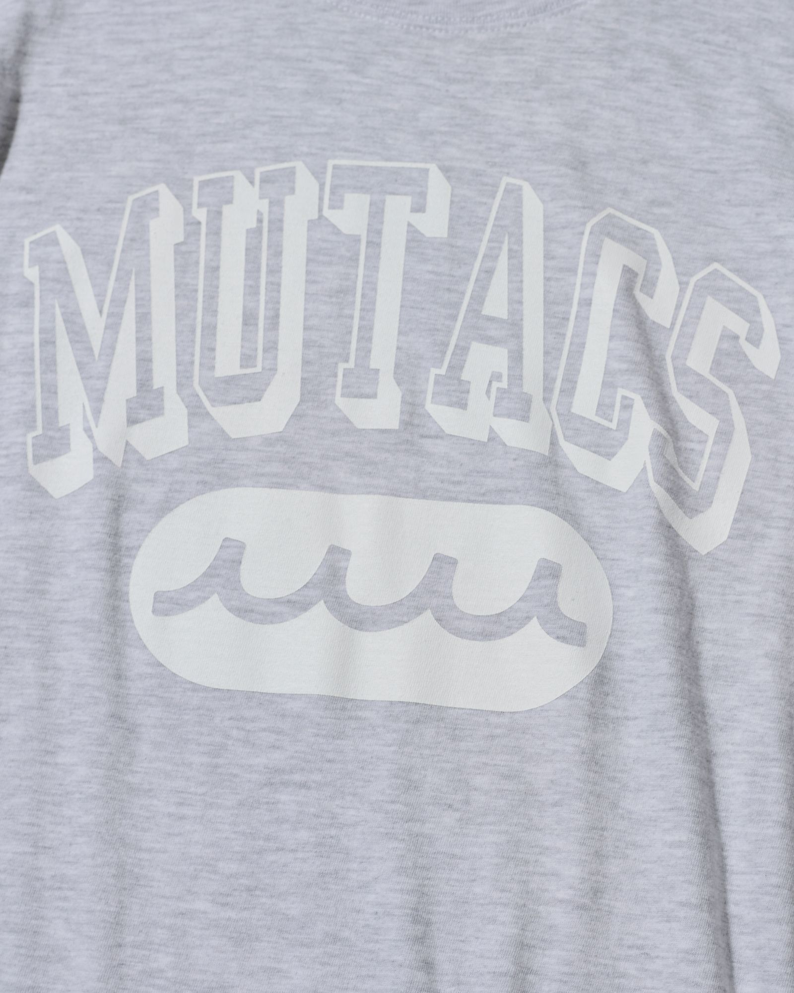 ☆先行予約☆ muta MARINE × ACANTHUS / カレッジロゴTシャツ / Shadow College Logo Tee / GREY 【MA2662】