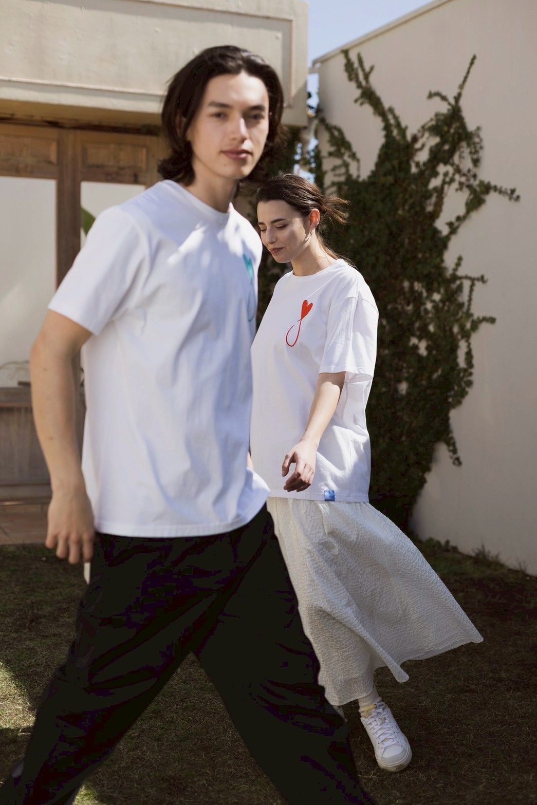 Tシャツ / Tiphanie Big Logo / WHITE x BLUE
