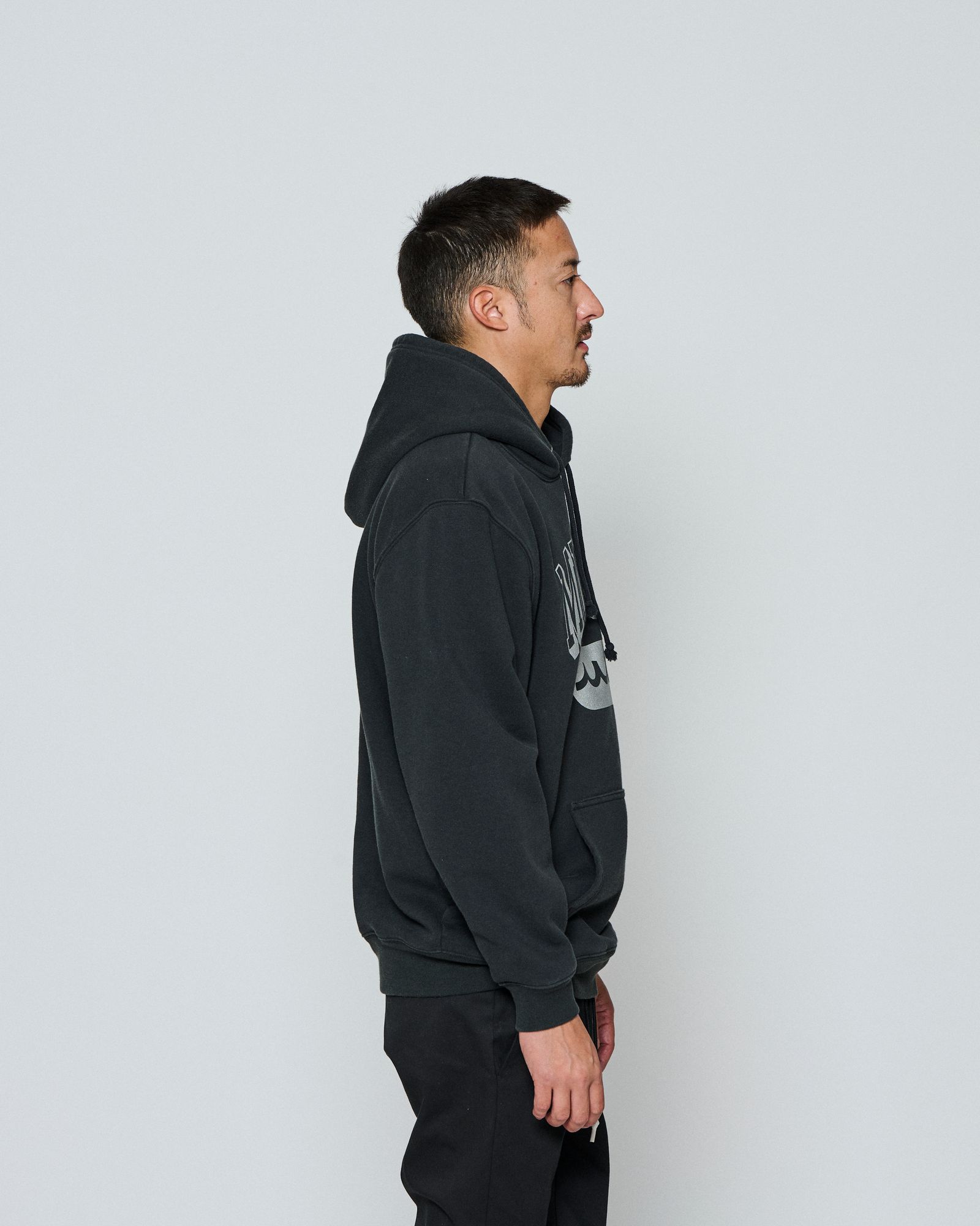 ☆先行予約☆ muta MARINE × ACANTHUS / カレッジロゴフーディー /パーカー / Shadow College Logo Hooded Sweatshirt / BLACK 【MA2660】