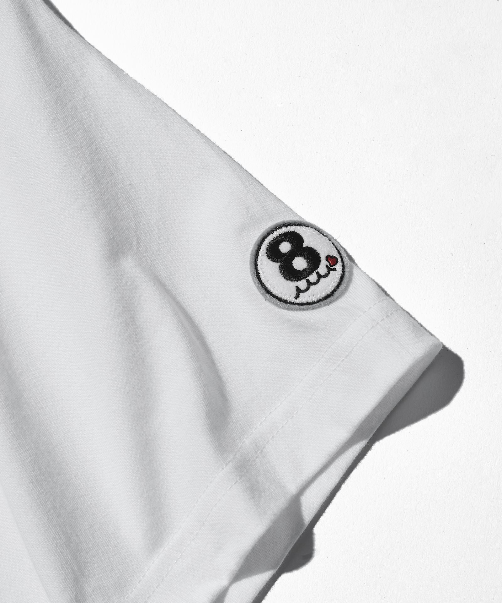 ACANTHUS × muta MARINE / muta sweet logo Tee / Tシャツ / WHITE 【MA2526】