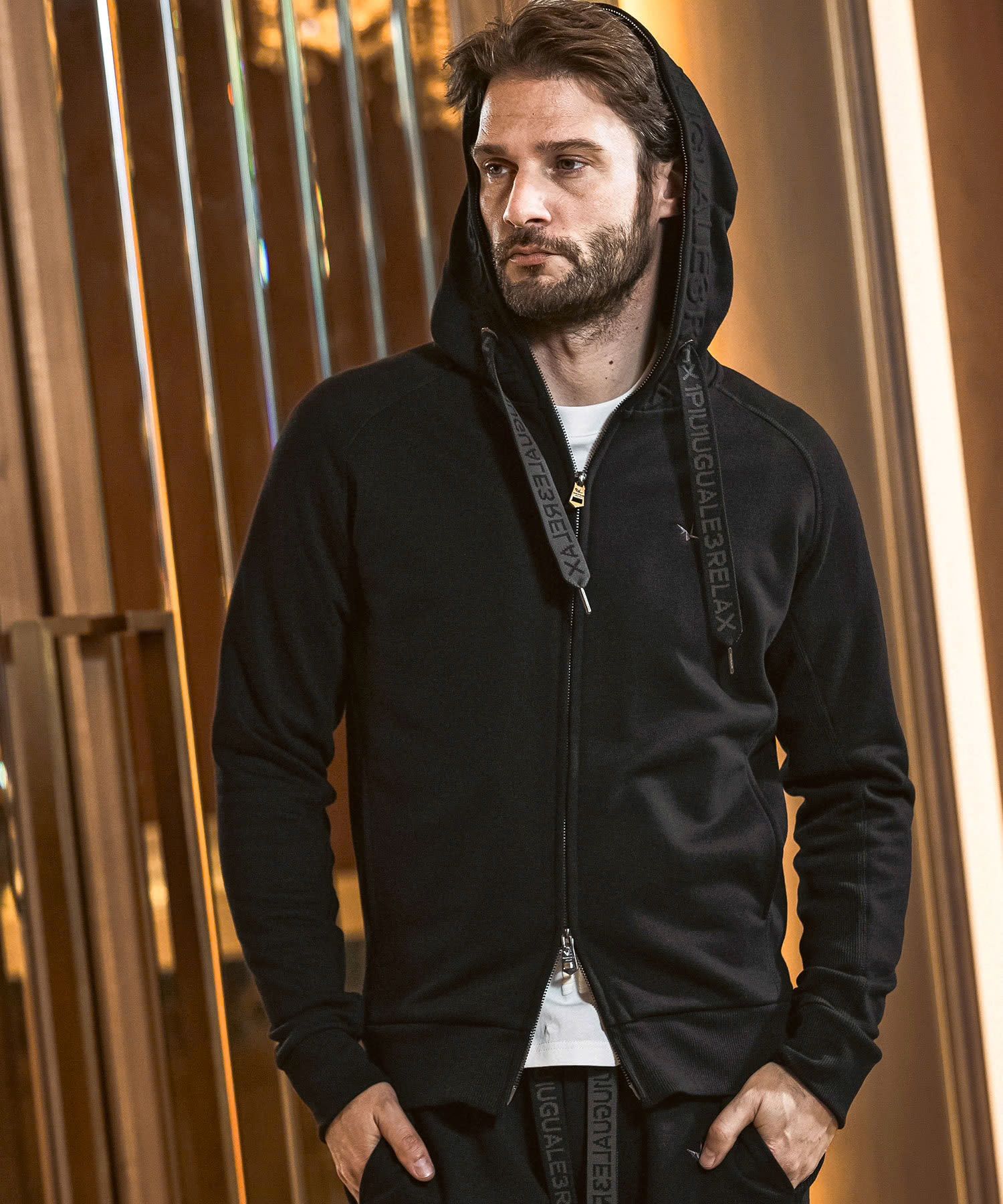 HOOD EMBOSSED LOGO HOODIE / エンボスロゴ ジップパーカー / ブラック【USO-26083】