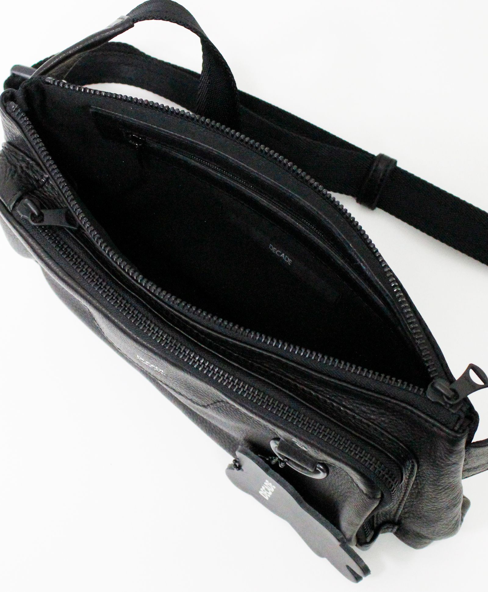 オイルドカウレザー・ボディバッグ / ブラック / Oiled Cow Leather Square Body Bag  / B - Black【DCD-01255】