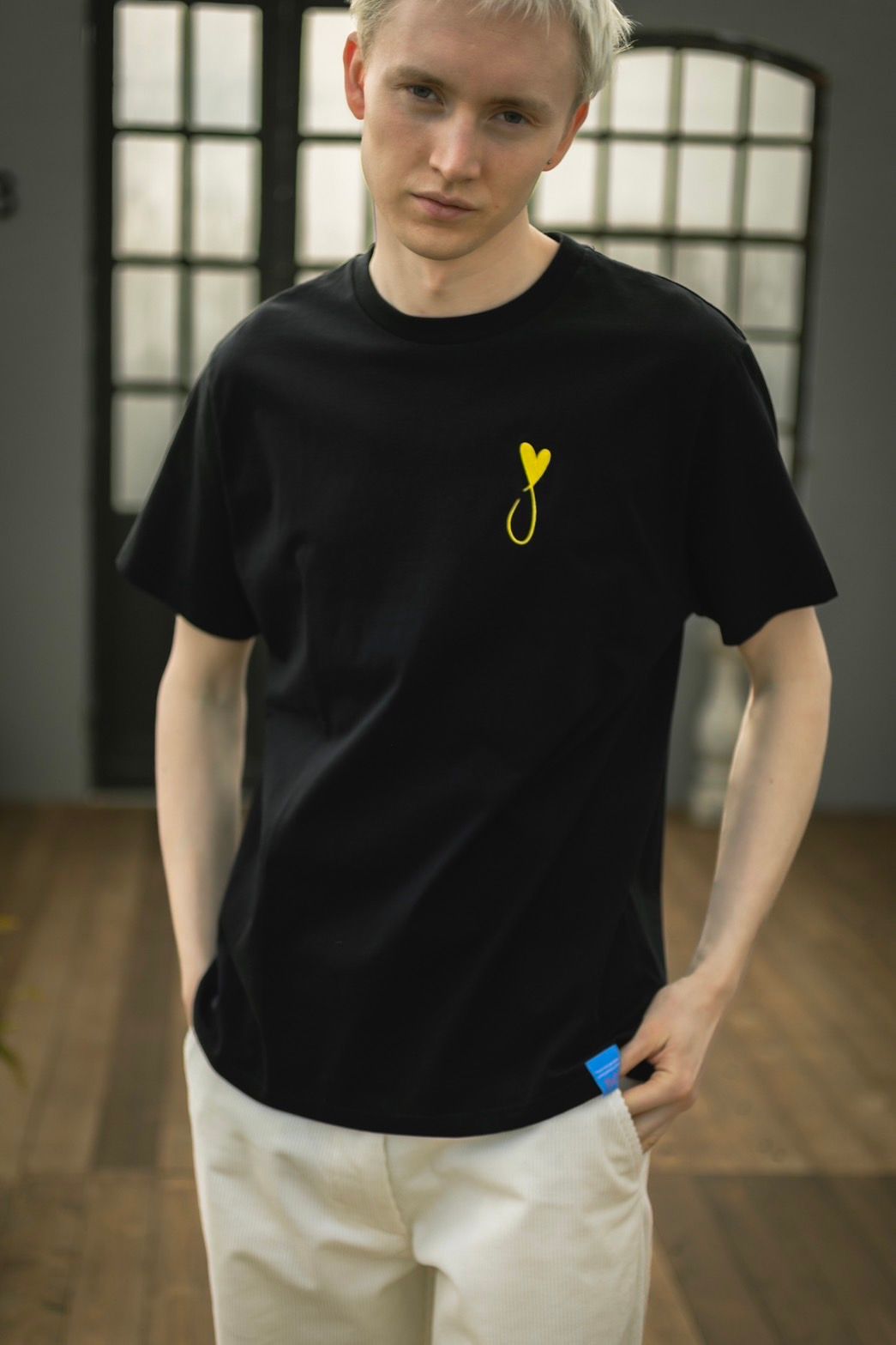 Tシャツ / Tiphanie / BLACK x YELLOW