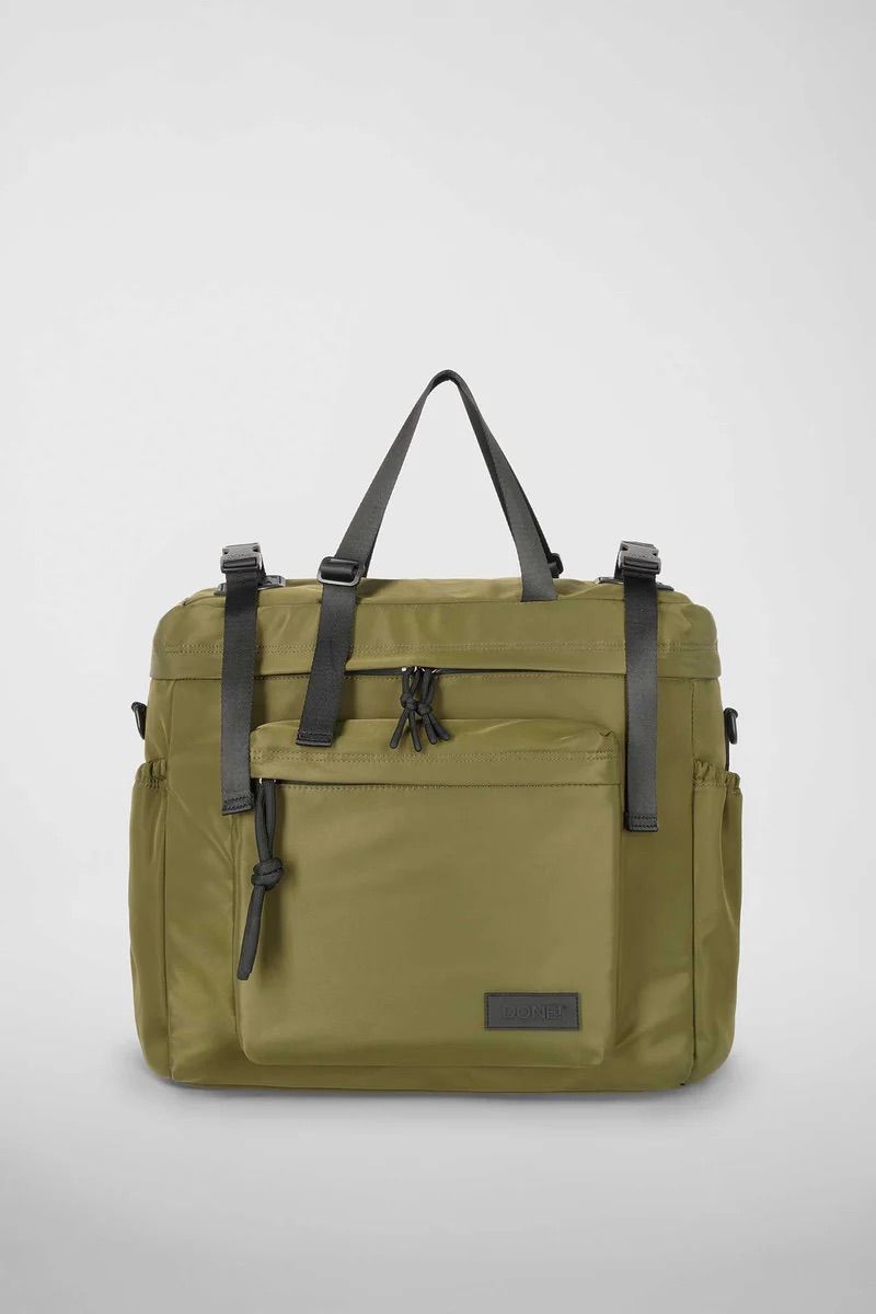 リュック バックパック ハンド ショルダー バッグ 2WAY / イースト+ウェスト リサイクルナイロン 防水 / Lサイズ / ヴェルドーネ(オリーブグリーン) [ZAEWRL003 VERDE]