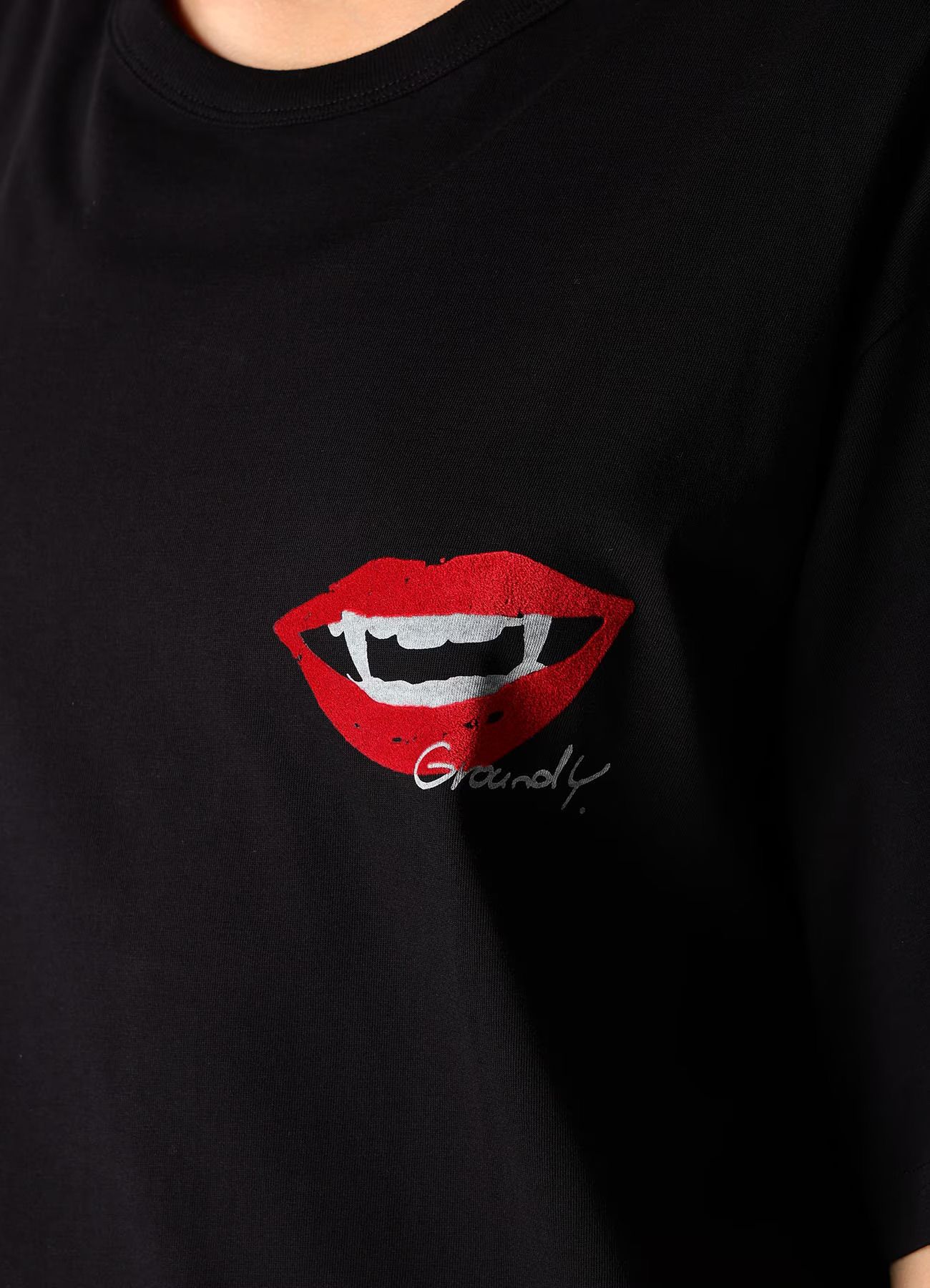 LIP T-SHIRT / BLACK [GQ-T01-071-1]