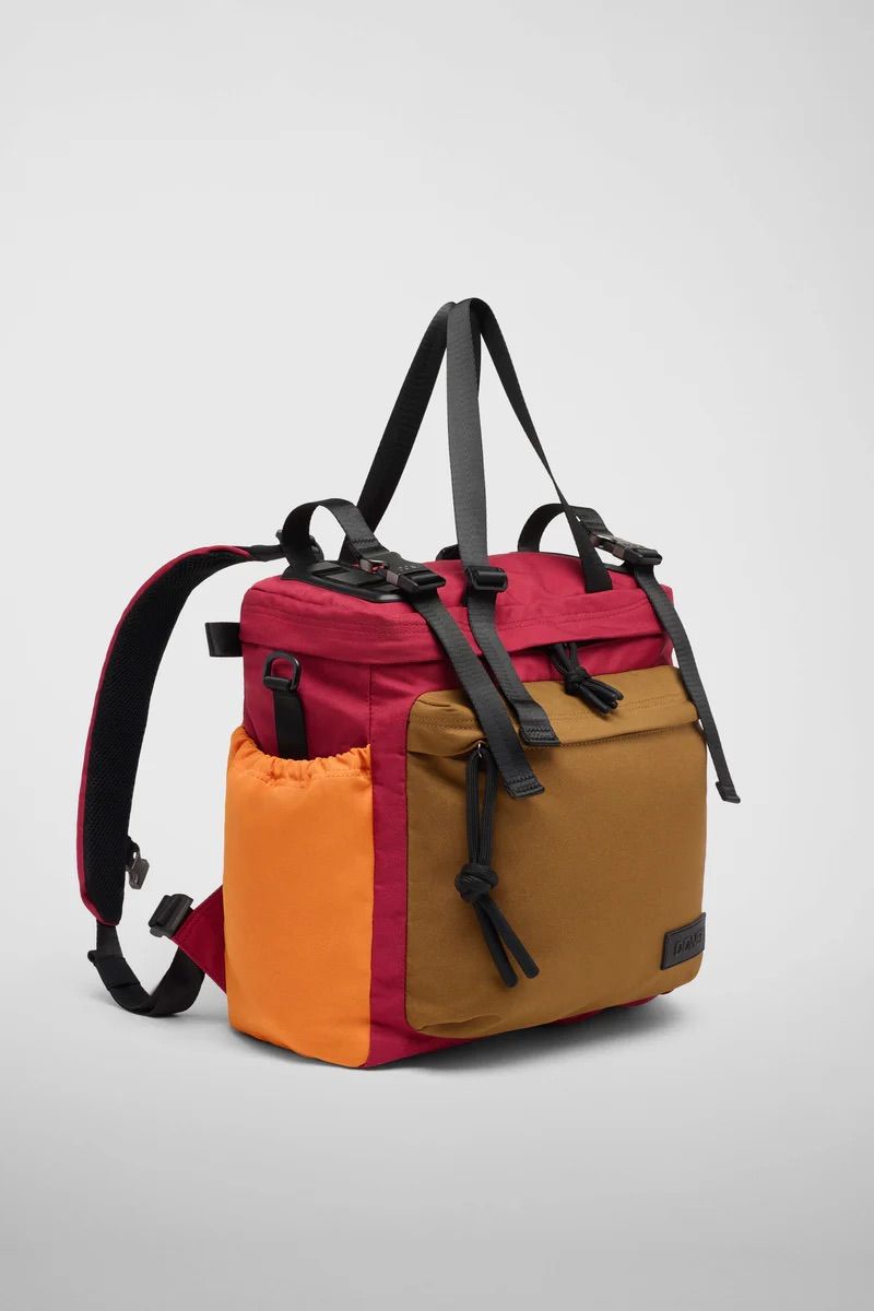 リュック バックパック ハンド ショルダー バッグ 2WAY / イースト+ウェスト リサイクルナイロン 防水 / Mサイズ / チェリーオレンジ キャメル [ZAEWCM167 CILI-ARAN-CAMEL]