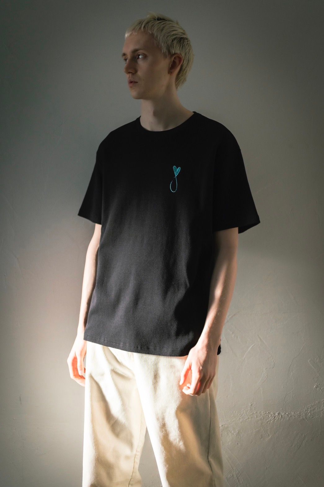 Tシャツ / Tiphanie / BLACK x BLUE