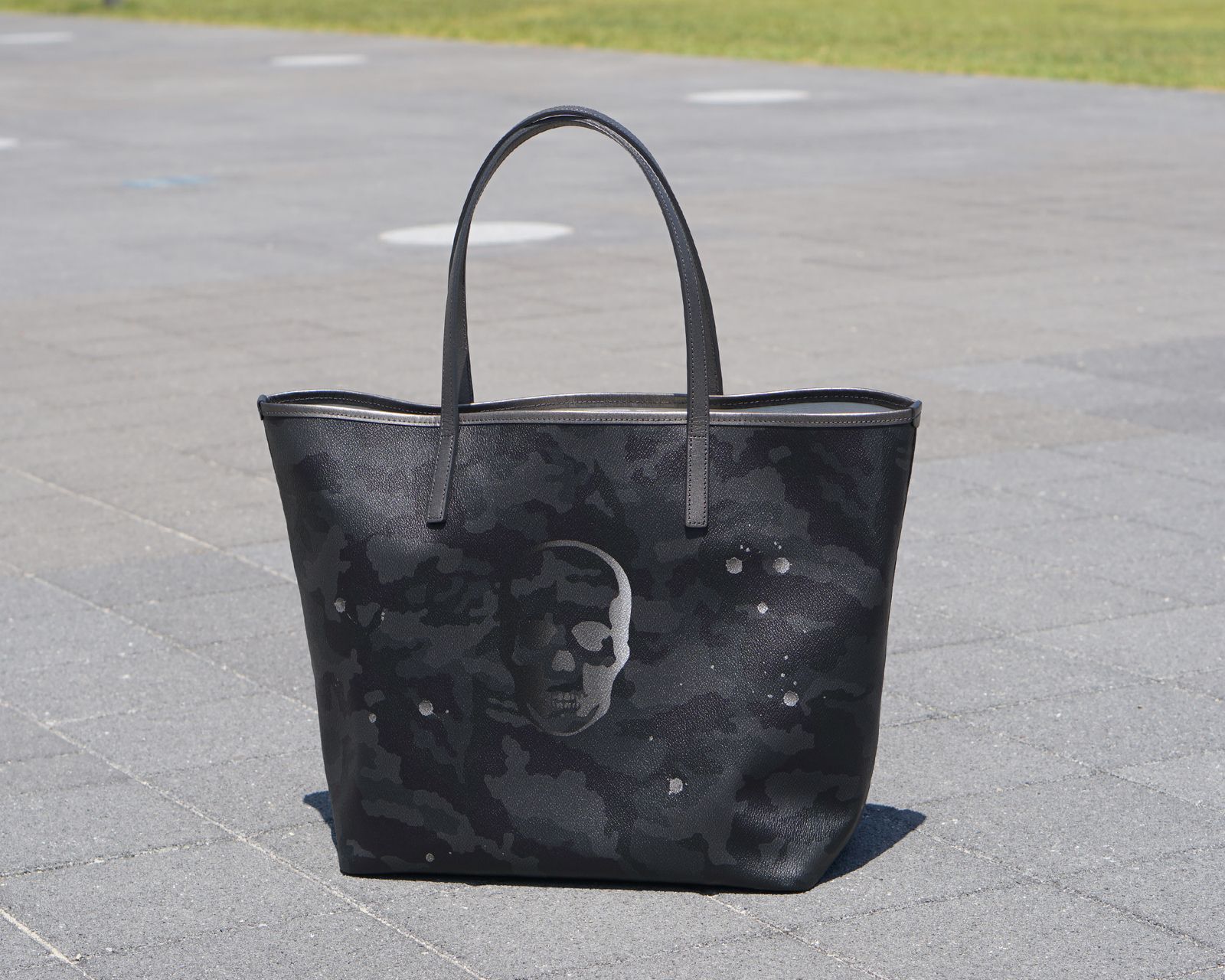 ☆予約商品☆GENTIL BANDIT 14th Anniv. Ltd トートバッグMM / ブラックカモ×ガンメタル（スカル） [GBLP14-MM-BGS]