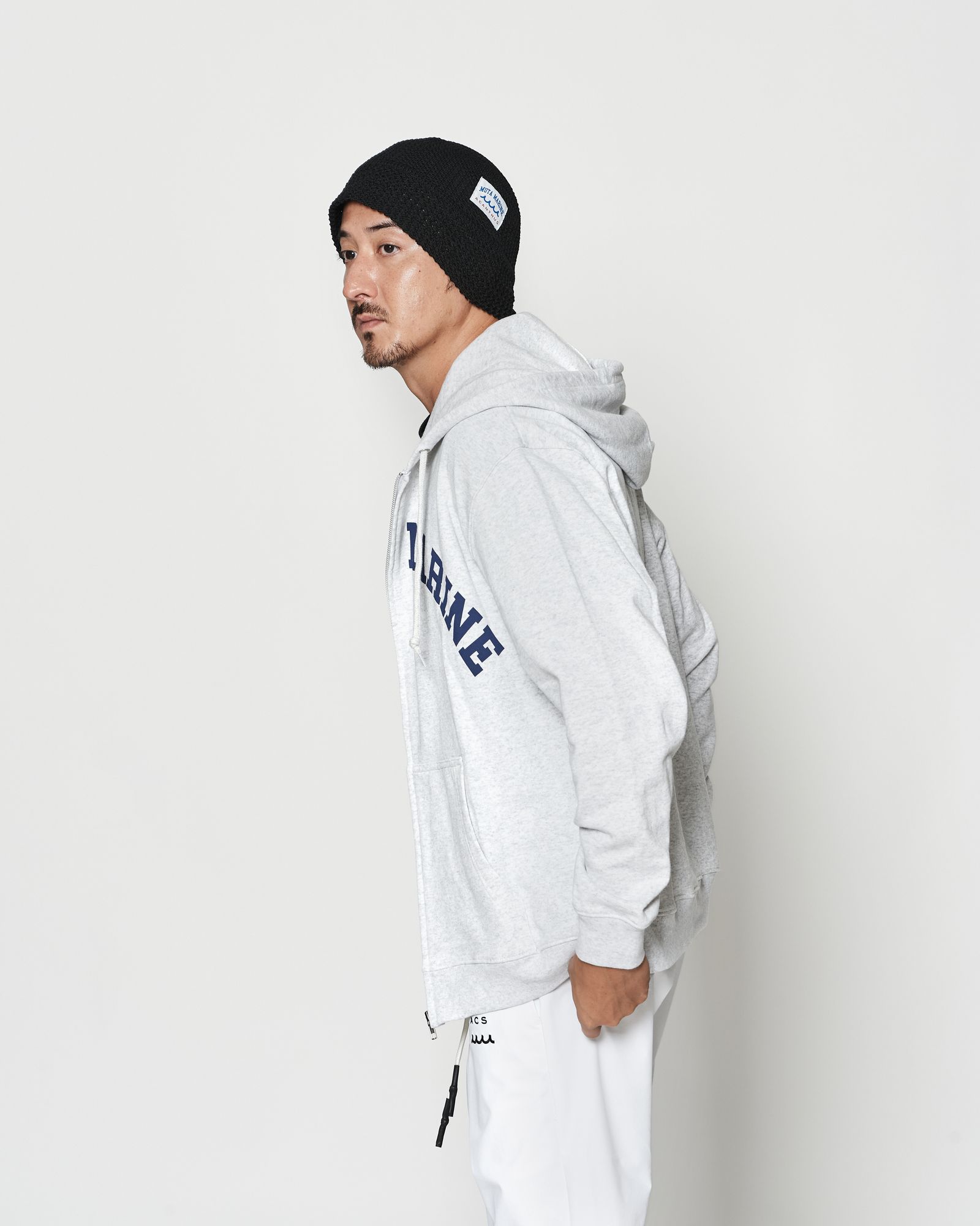 ☆先行予約☆muta MARINE × ACANTHUS  / アーチロゴ スウェットジップフーディー / パーカー / Arc Logo Zip Up Hooded Sweatshirt / ASH GREY【MA2610】