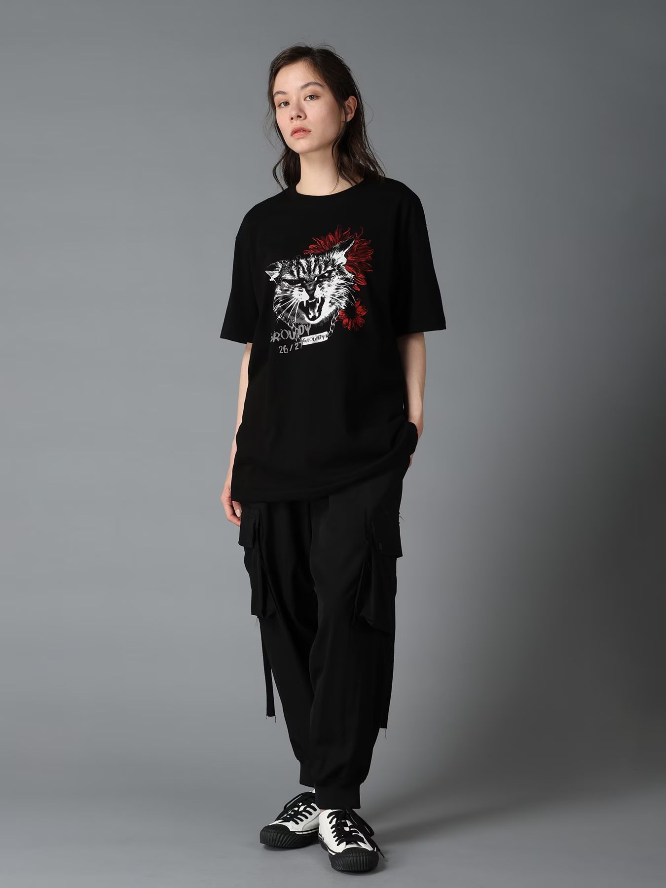 JERSEY CAT AND RED SUNFLOWER T-SHIRT / BLACK [GW-T77-070-2]