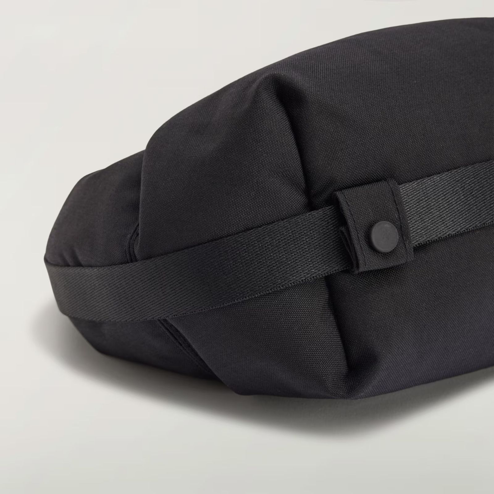 クレセントバッグ /  Y-3 CRESCEN BAG / BLACK [KS8105-ACCA26]