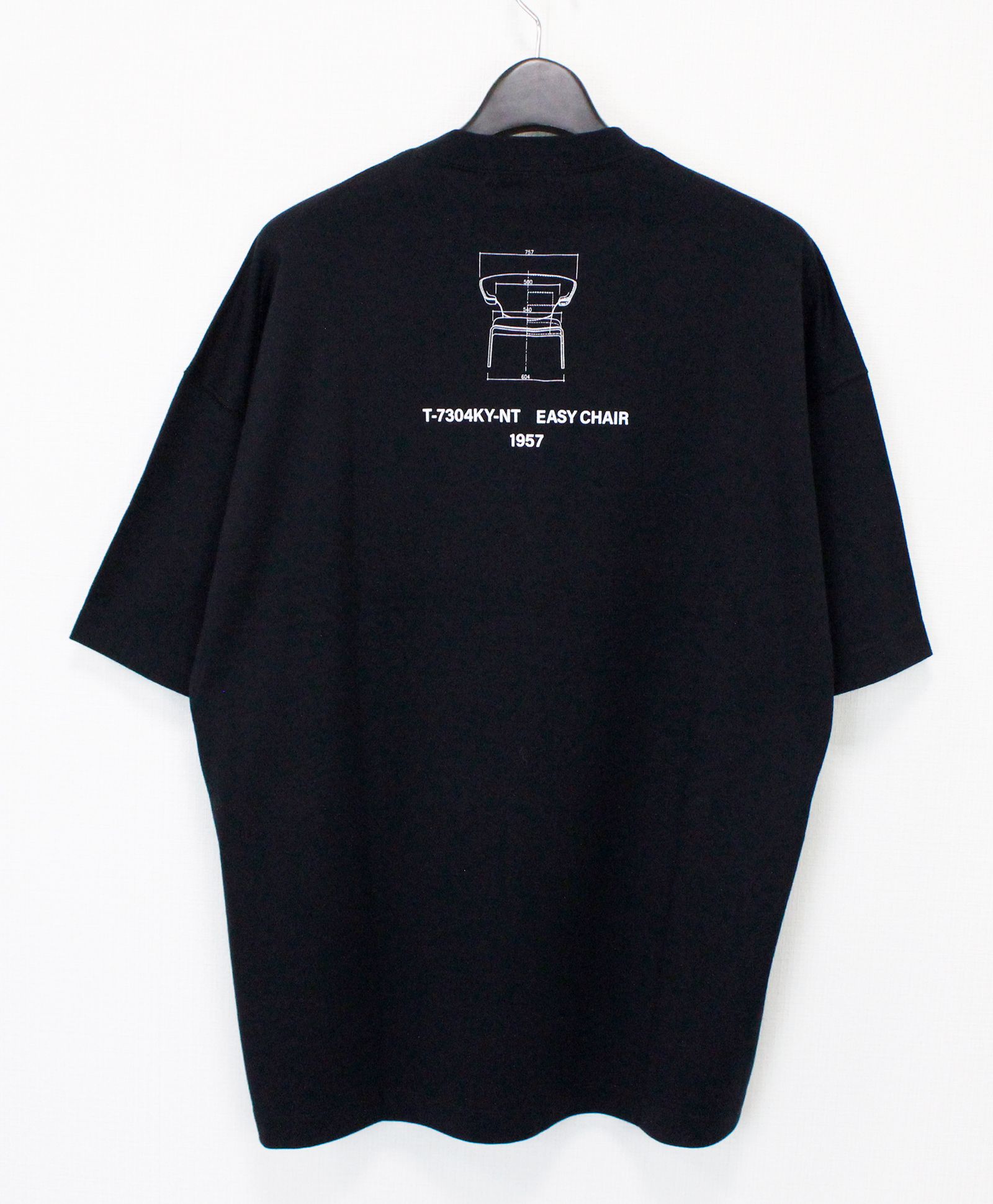 ALMOSTBLACK×TENDO / EASY CHAIR CATALOG T-SHIRTS / クルーネック プリントTシャツ / BLACK [TD-CS04]