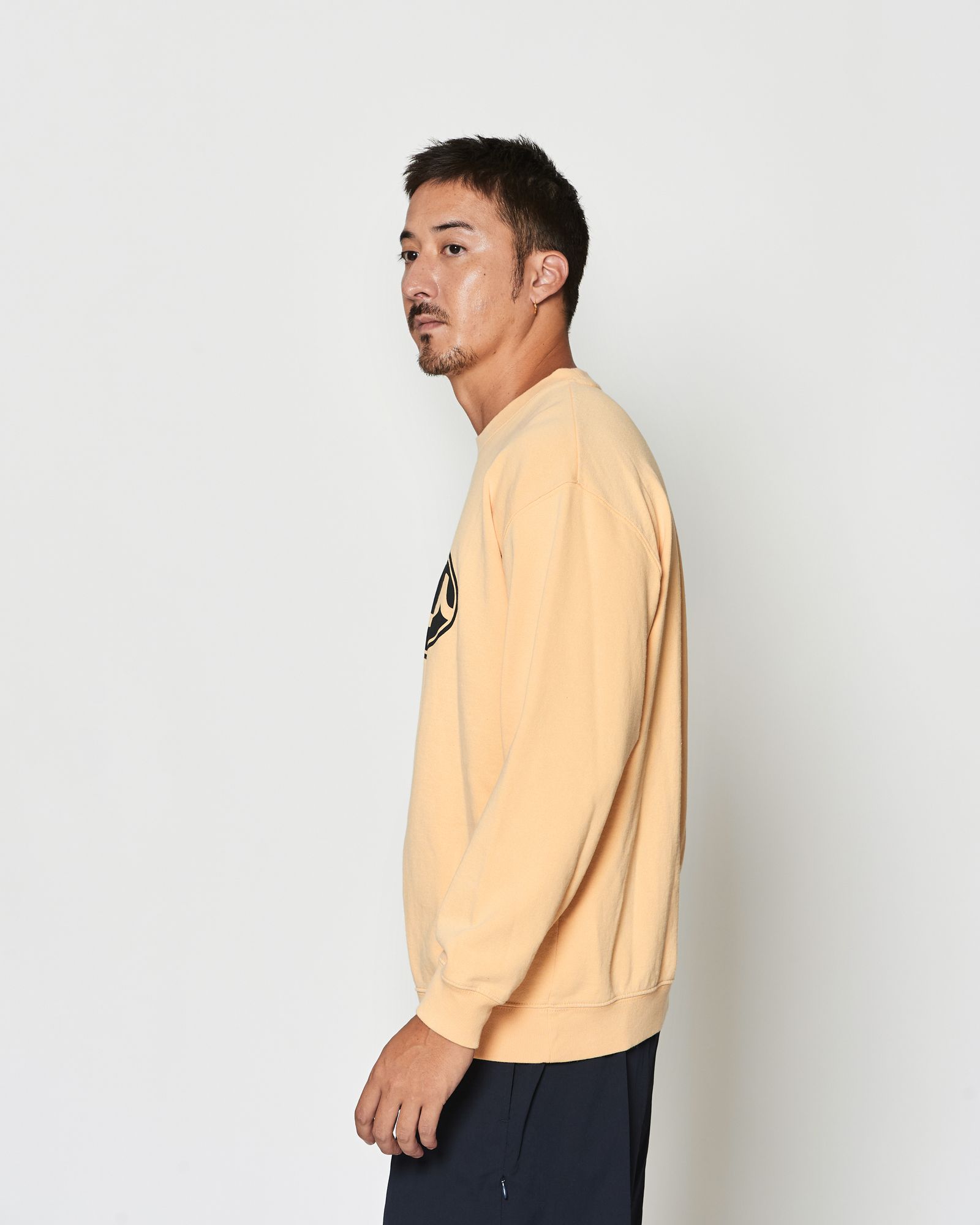 ☆先行予約☆muta MARINE × ACANTHUS  / エイジングサークルロゴクルーネックスウェット / Aging Circle Logo Crewneck / YELLOW 【MA2611】